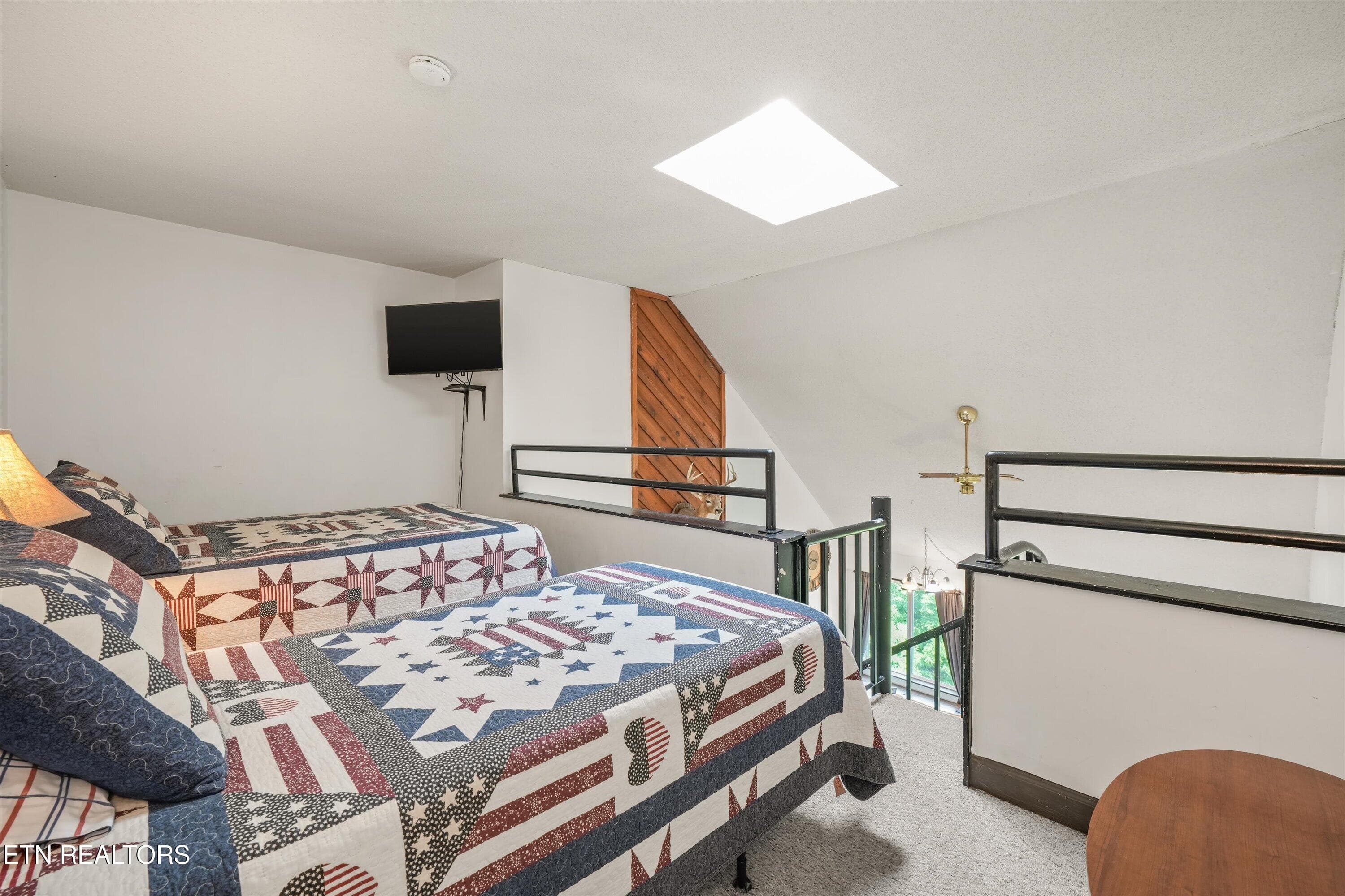 3rd Bedroom with Sky Light - 1260 Ski View Drive 5305, Gatlinburg, TN 37738, Gatlinburg