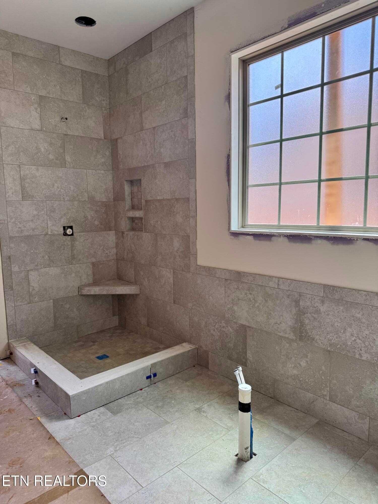 MBR Tile Shower & Freestanding Tub - 8861 Dancing Bear Lane, Knoxville, TN 37923, Knoxville