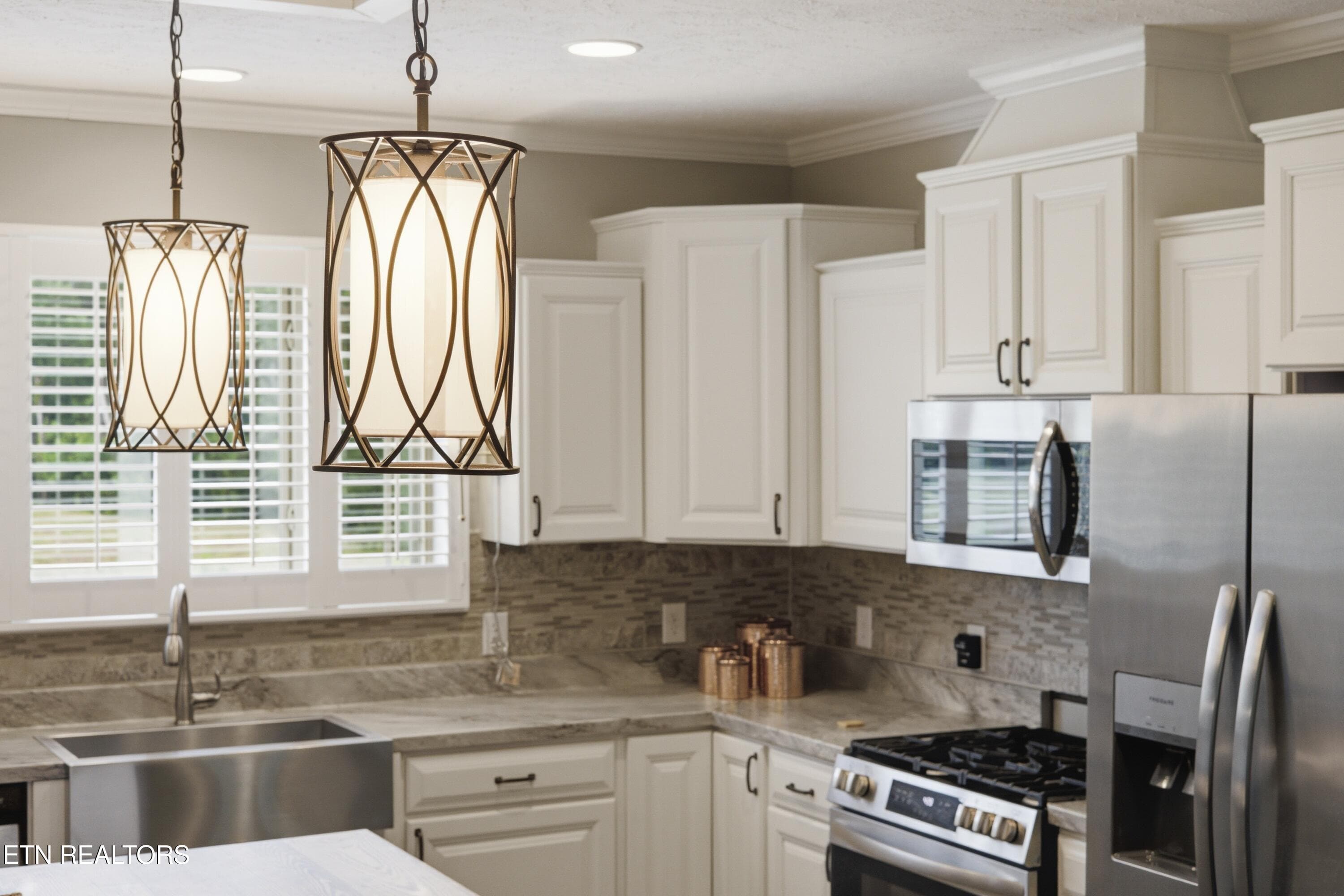Kitchen - 127 Narramore Lane, Philadelphia, TN 37846