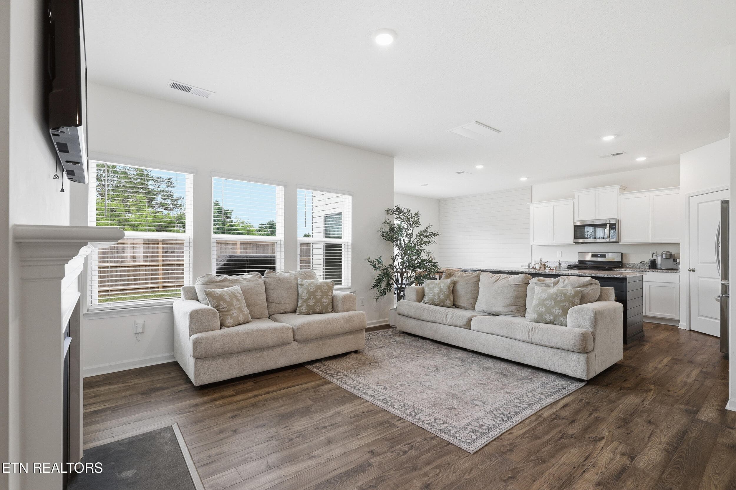 Living Room - 12330 Hatmaker Lane, Knoxville, TN 37932