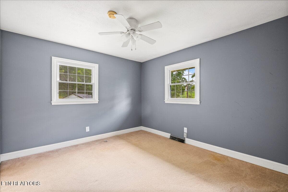 31-227 Fairway Dr - 227 Fairway Drive, LaFollette, TN 37766, LaFollette