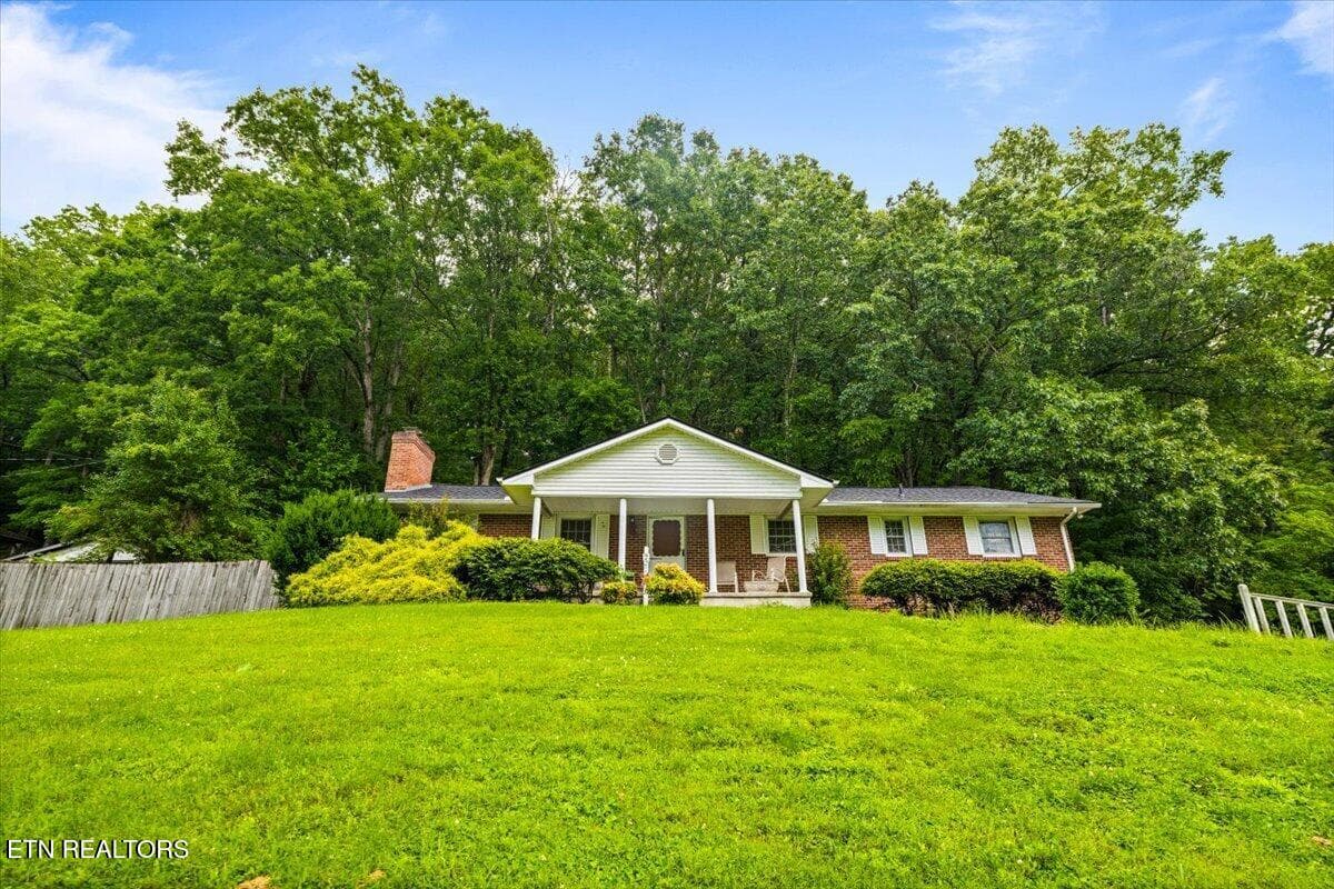 43-227 Fairway Dr - 227 Fairway Drive, LaFollette, TN 37766, LaFollette