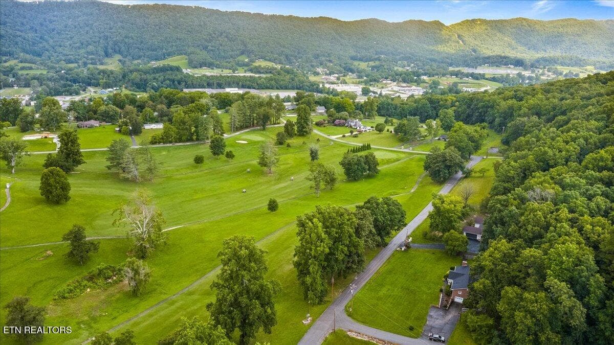 04-227 Fairway Dr - 227 Fairway Drive, LaFollette, TN 37766, LaFollette