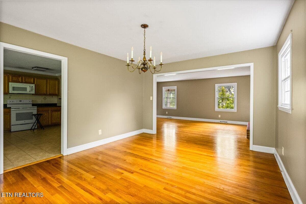 15-227 Fairway Dr - 227 Fairway Drive, LaFollette, TN 37766, LaFollette