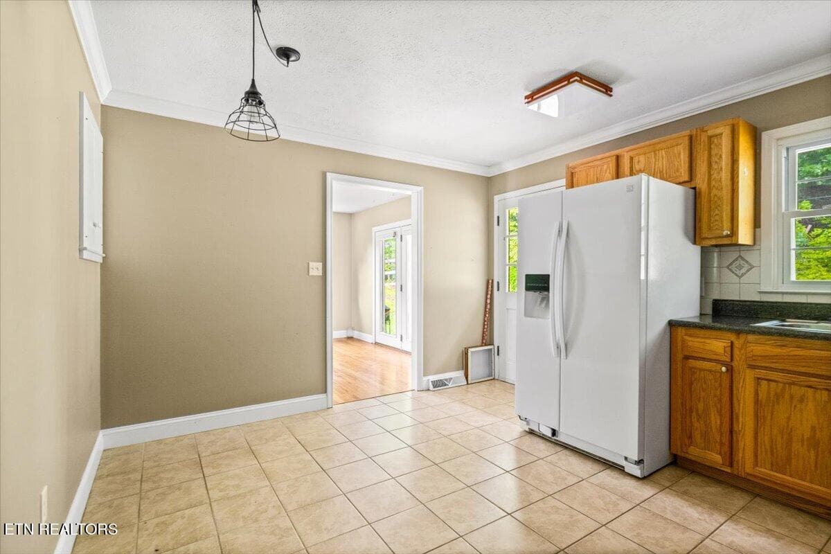 19-227 Fairway Dr - 227 Fairway Drive, LaFollette, TN 37766, LaFollette