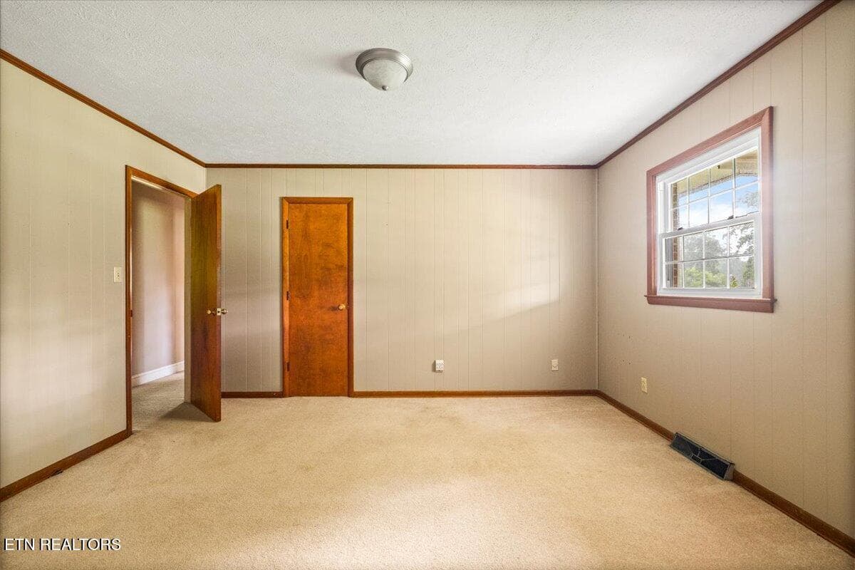 21-227 Fairway Dr - 227 Fairway Drive, LaFollette, TN 37766, LaFollette