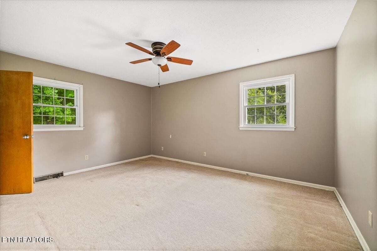 28-227 Fairway Dr - 227 Fairway Drive, LaFollette, TN 37766, LaFollette