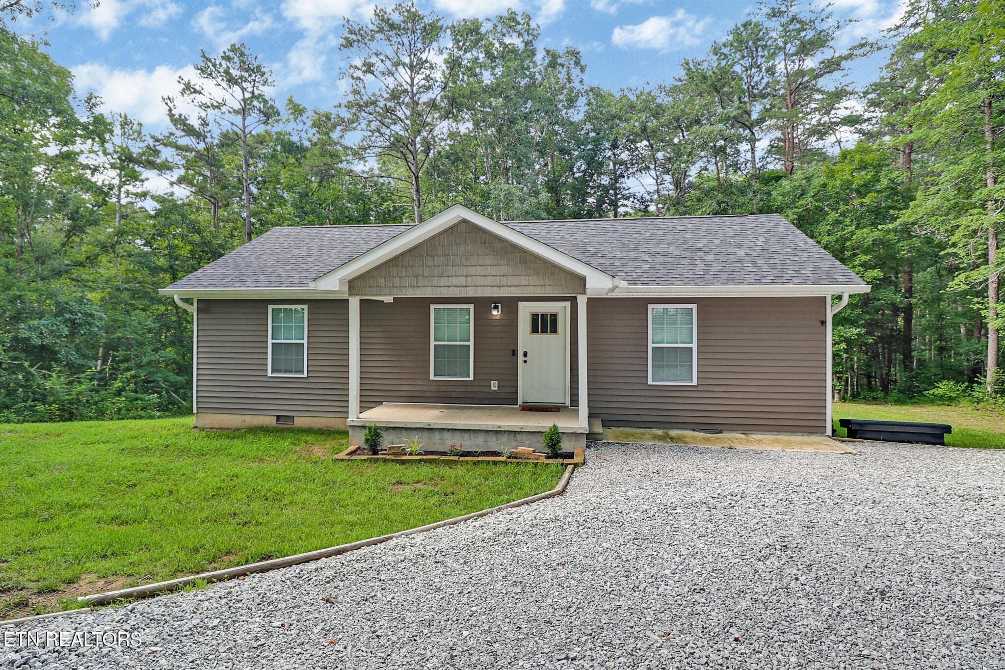 n44a1039-n44a1043 - 152 Goney Rd, Grimsley, TN 38565