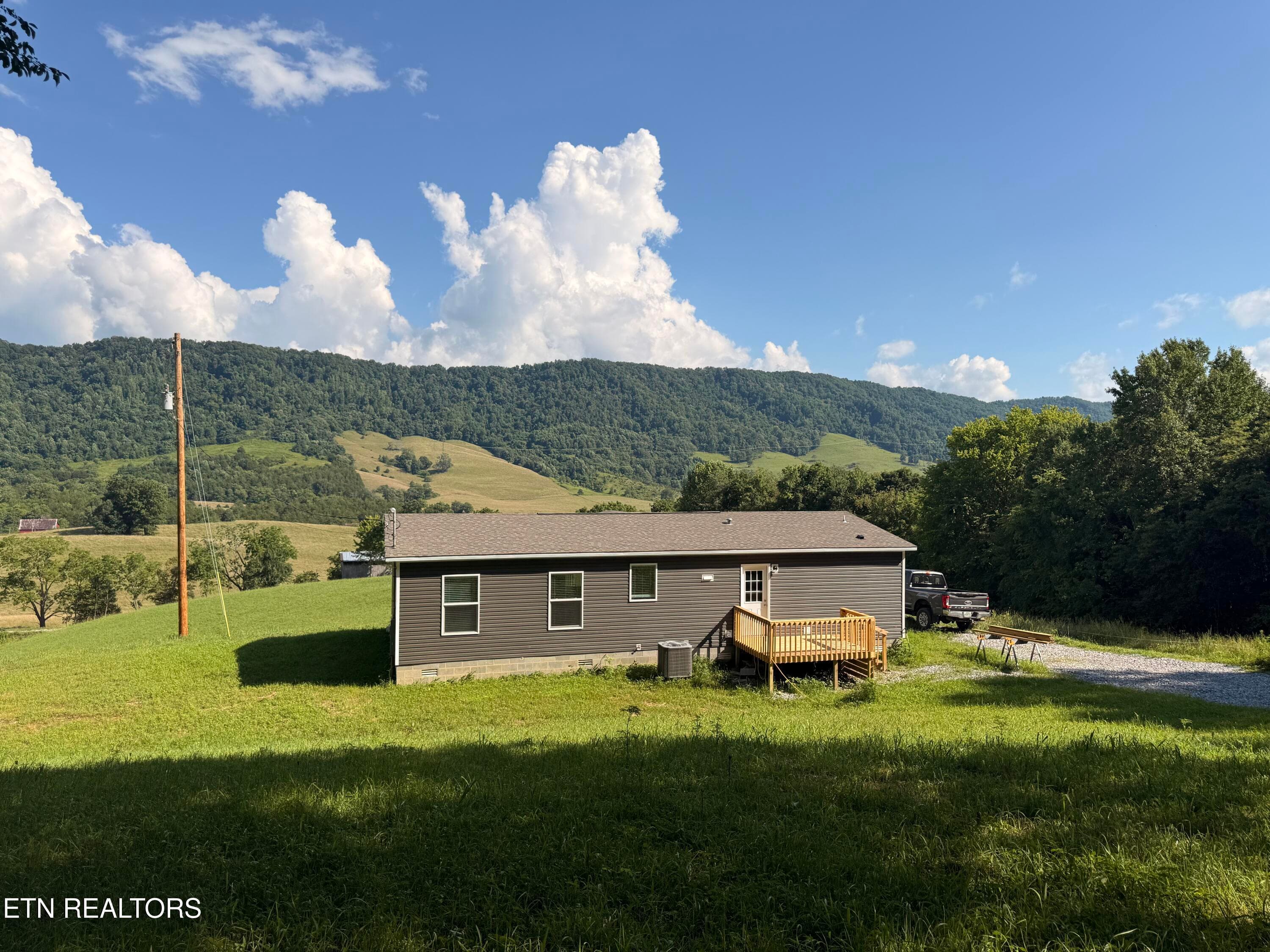 IMG_0913 - 4194 Little Sycamore Rd, Tazewell, TN 37879