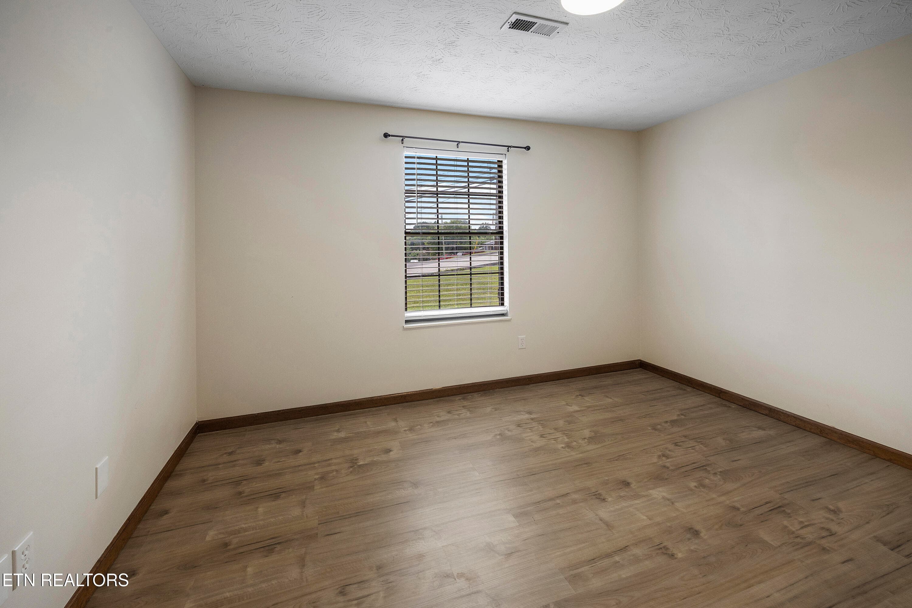 L40A0022 - 801 Valerie Lane, Knoxville, TN 37938