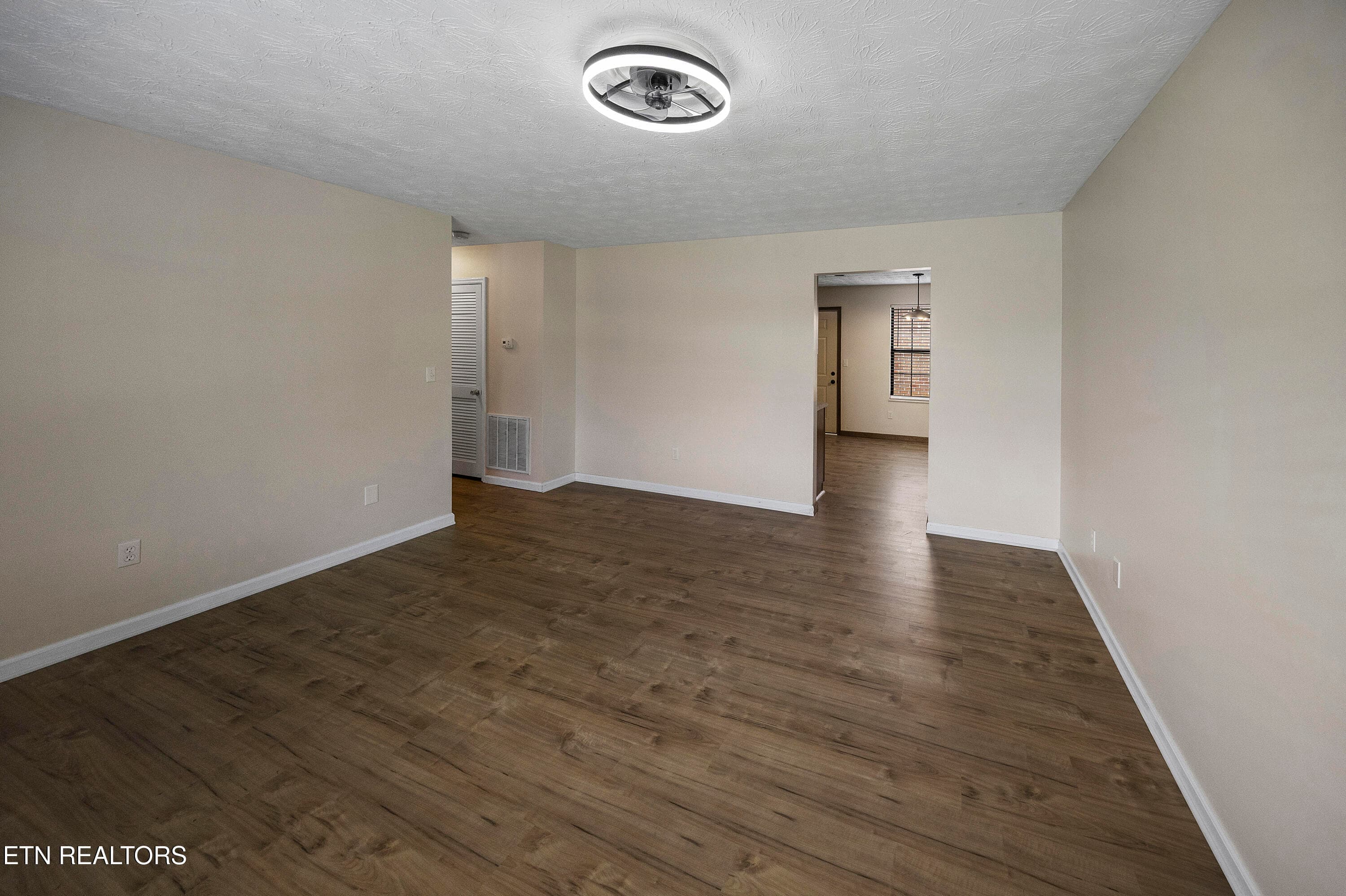 L40A9994 - 801 Valerie Lane, Knoxville, TN 37938
