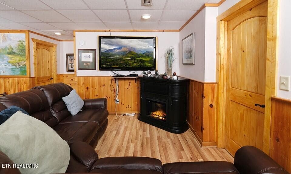 pigeon-forge-cabin-rocky-top-recreation- - 623 Iron Mountain Rd, Pigeon Forge, TN 37863, Pigeon Forge