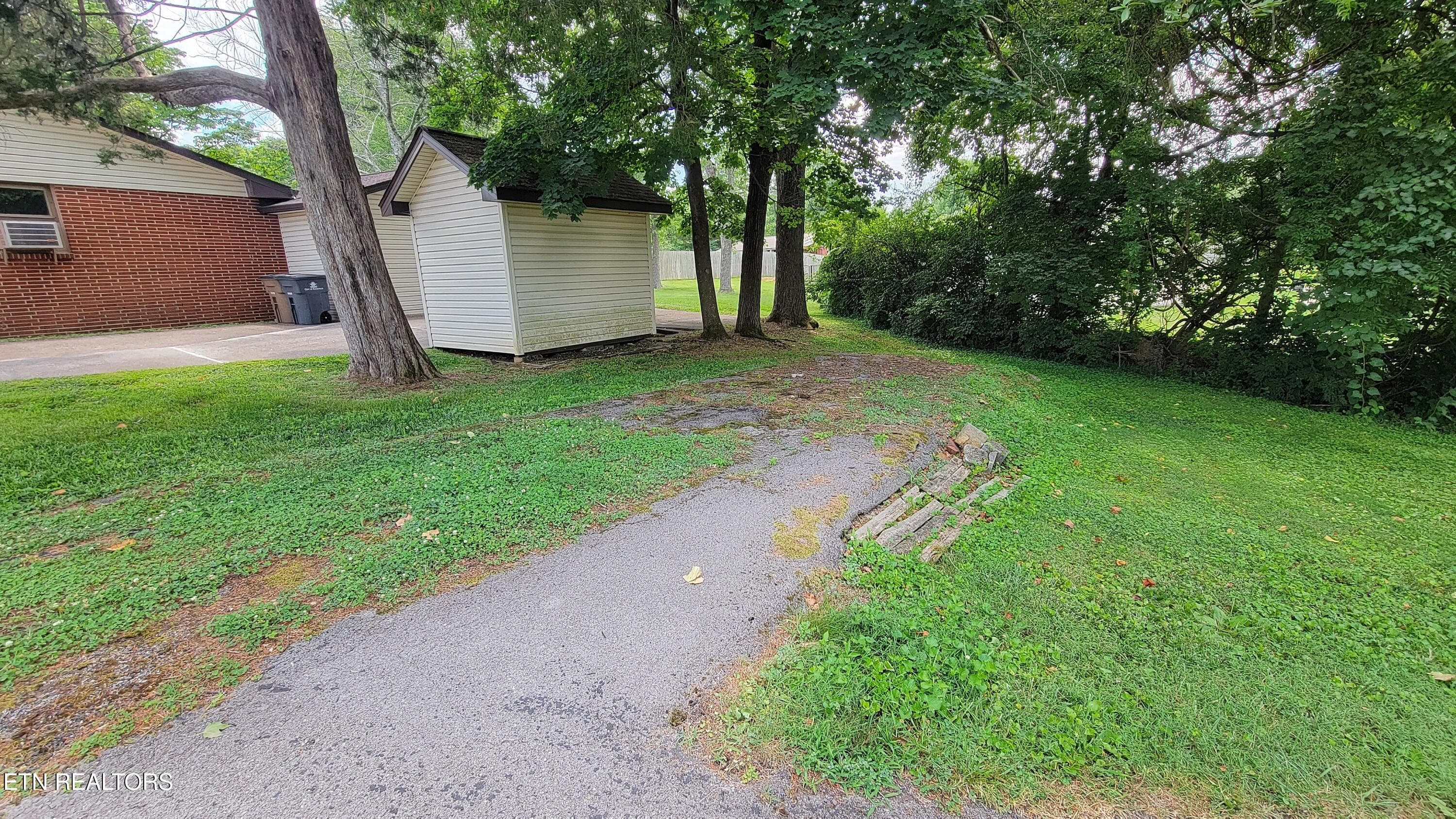 ADDITIONAL LEVEL PARKING AREA - 5501 Kenbrook Lane, Knoxville, TN 37921, Knoxville