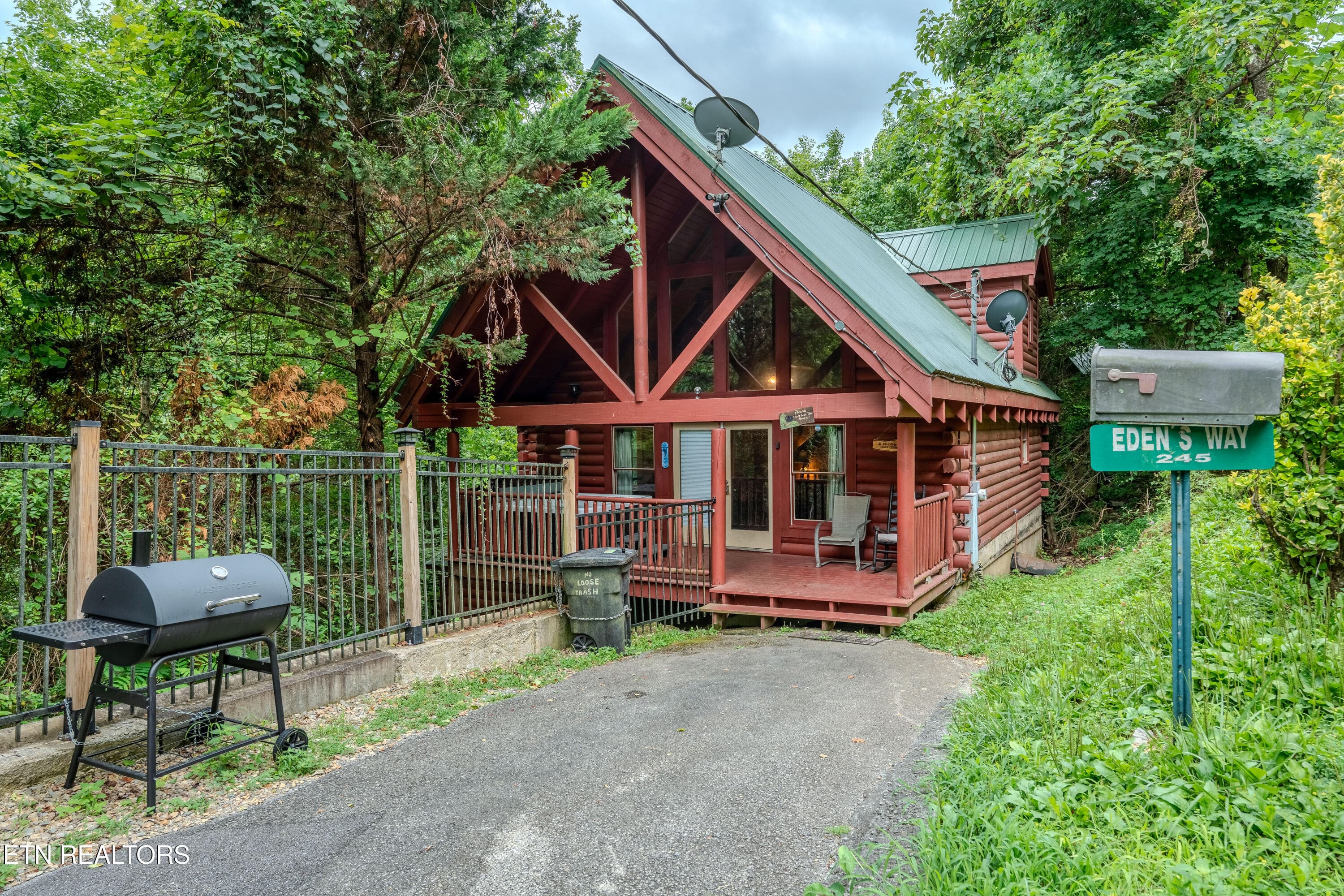 245 Edens Way, Sevierville, TN 37876