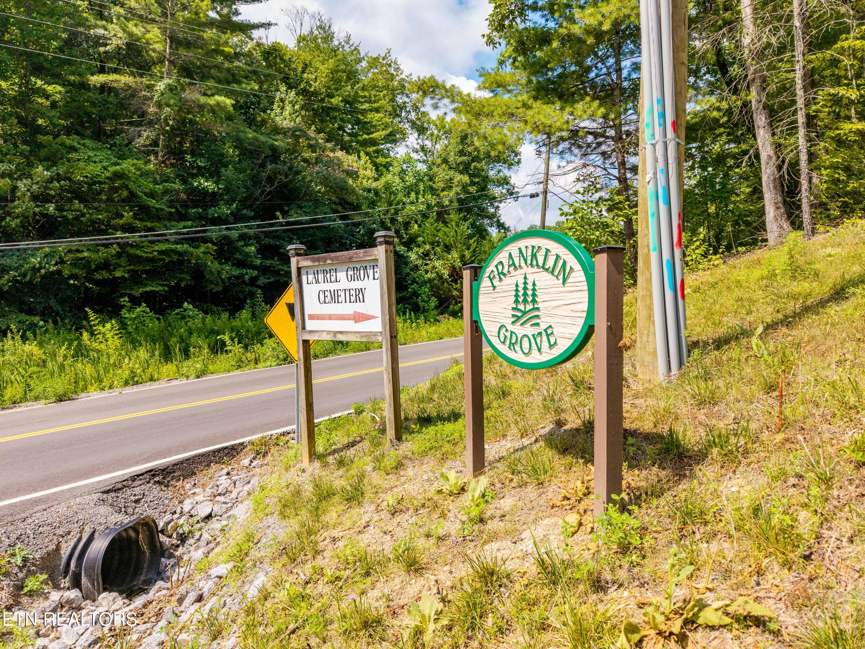 FranklinGrove-140 - Waldens Creek Rd, Sevierville, TN 37862