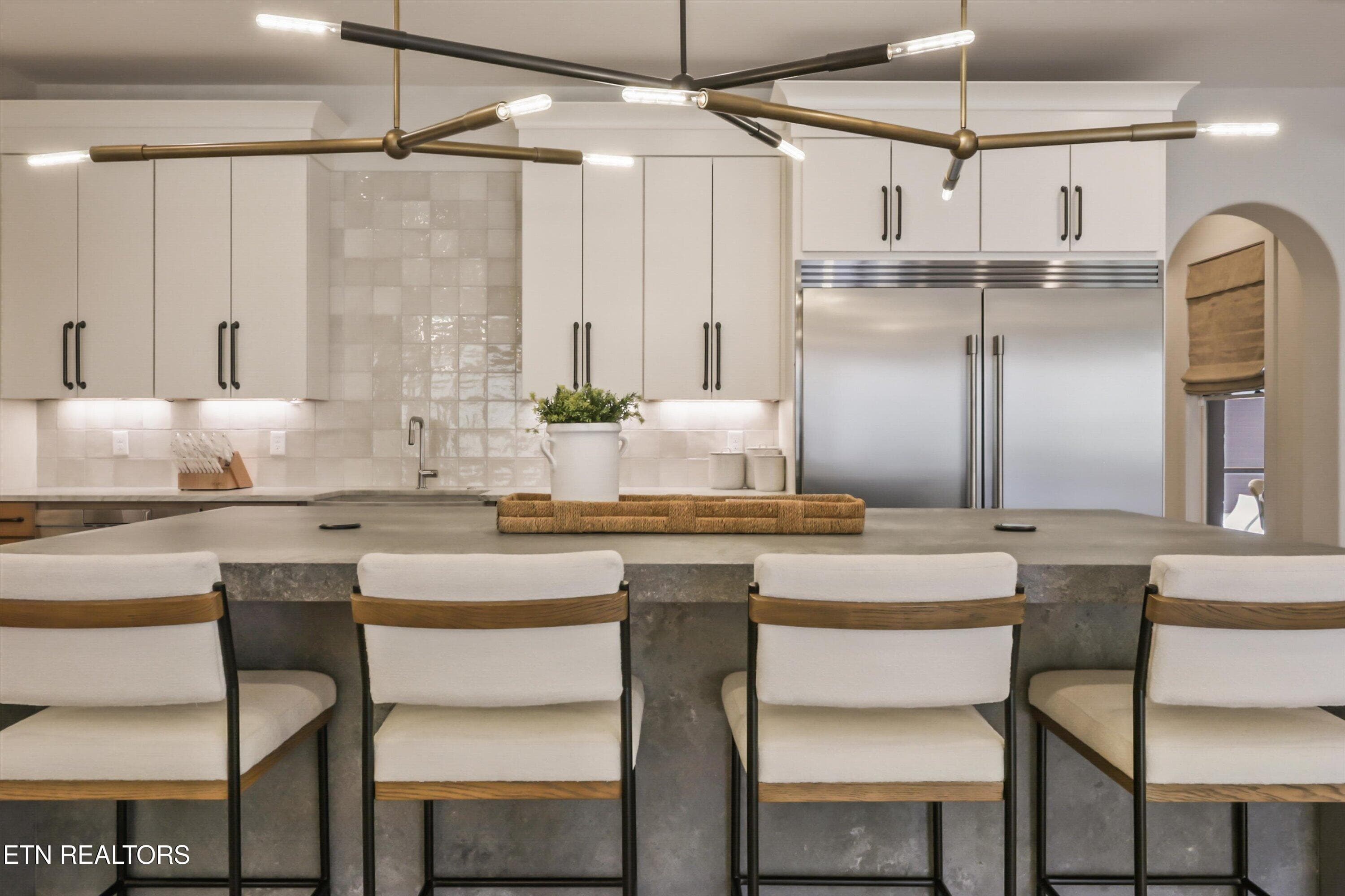 Main Kitchen Island - 9437 Horizon Drive, Knoxville, TN 37922, Knoxville
