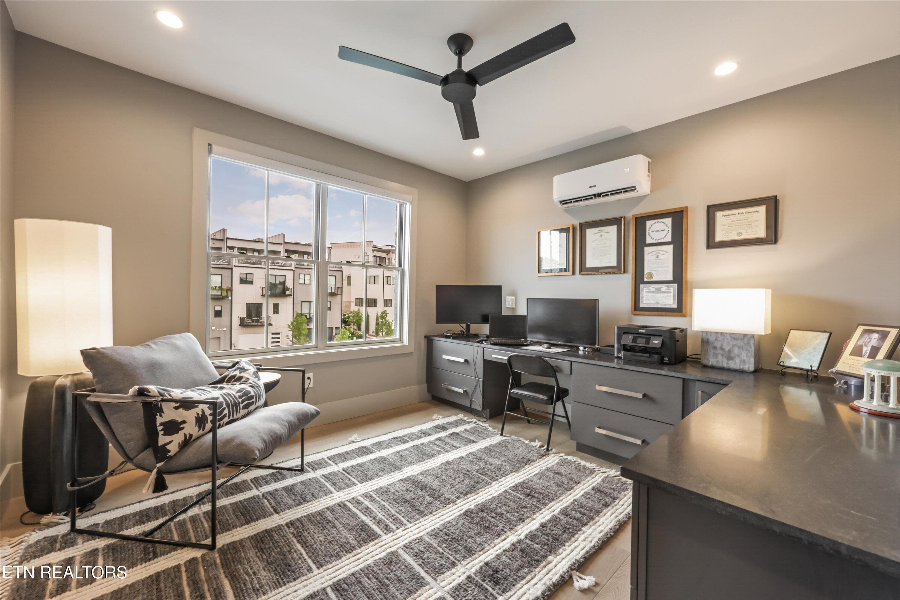 Third Level Office - 9437 Horizon Drive, Knoxville, TN 37922, Knoxville