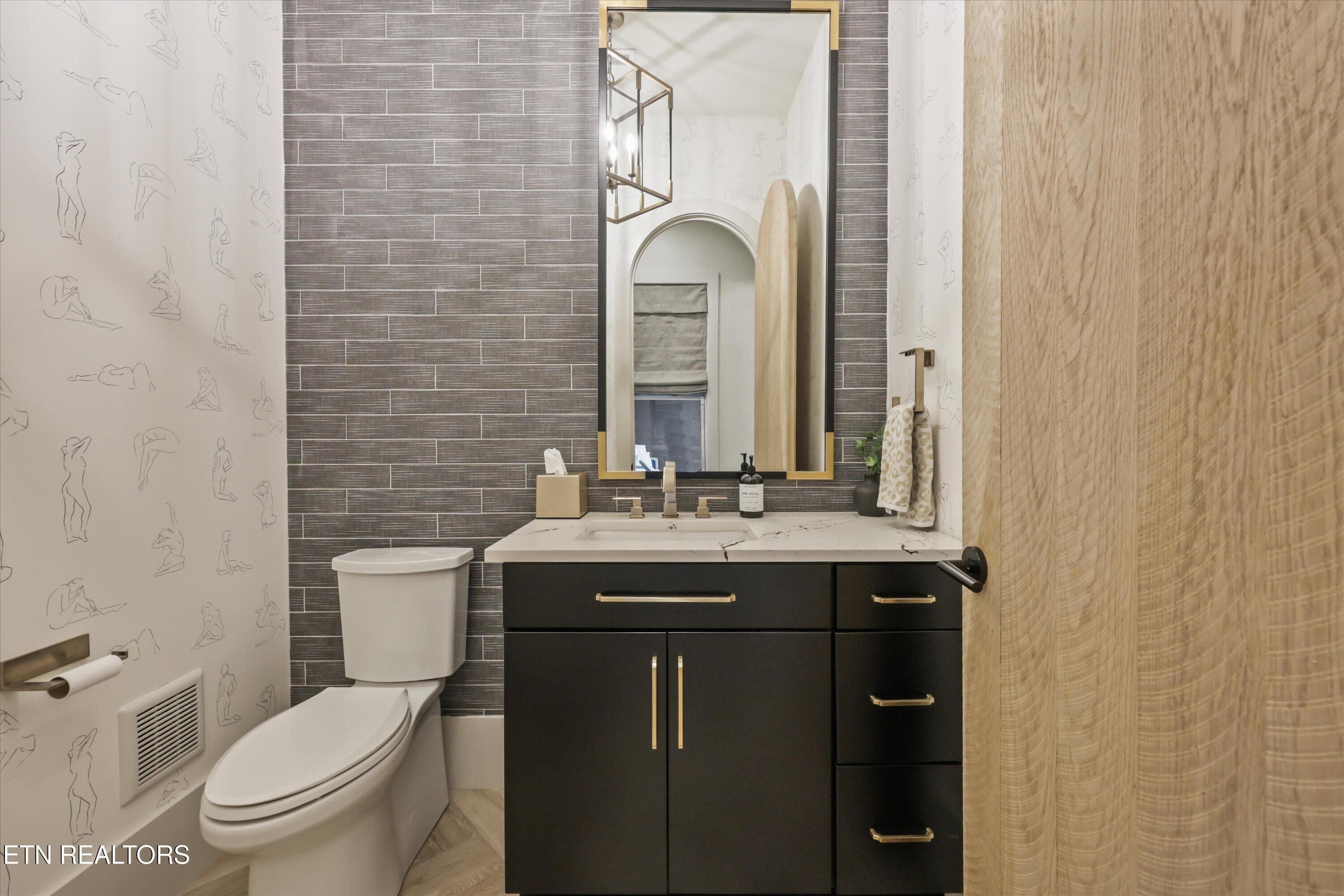 Main Level Half Bath - 9437 Horizon Drive, Knoxville, TN 37922, Knoxville