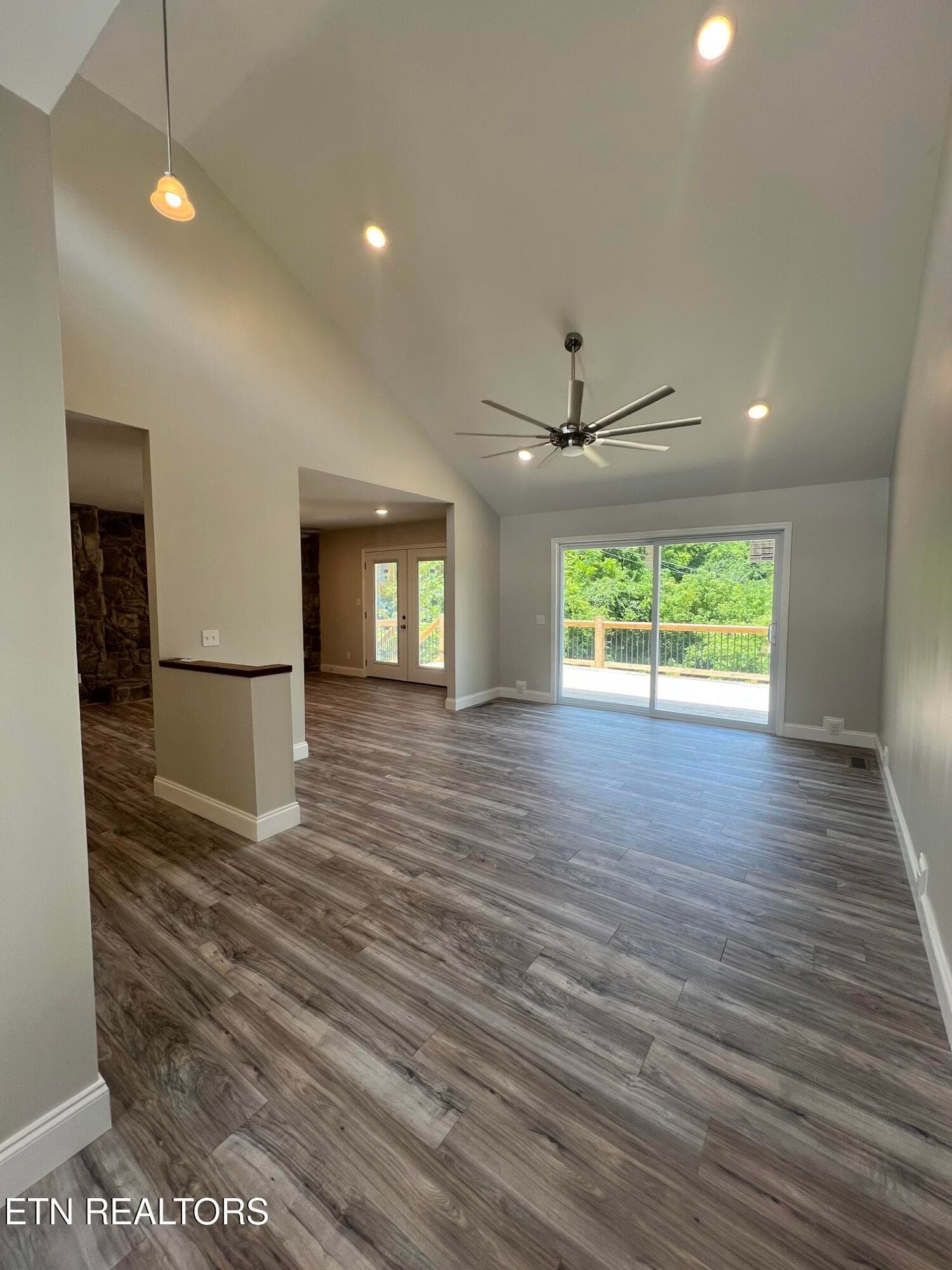 311 Jane Way Ln - 311 Jane Way Lane, Jacksboro, TN 37757, Jacksboro