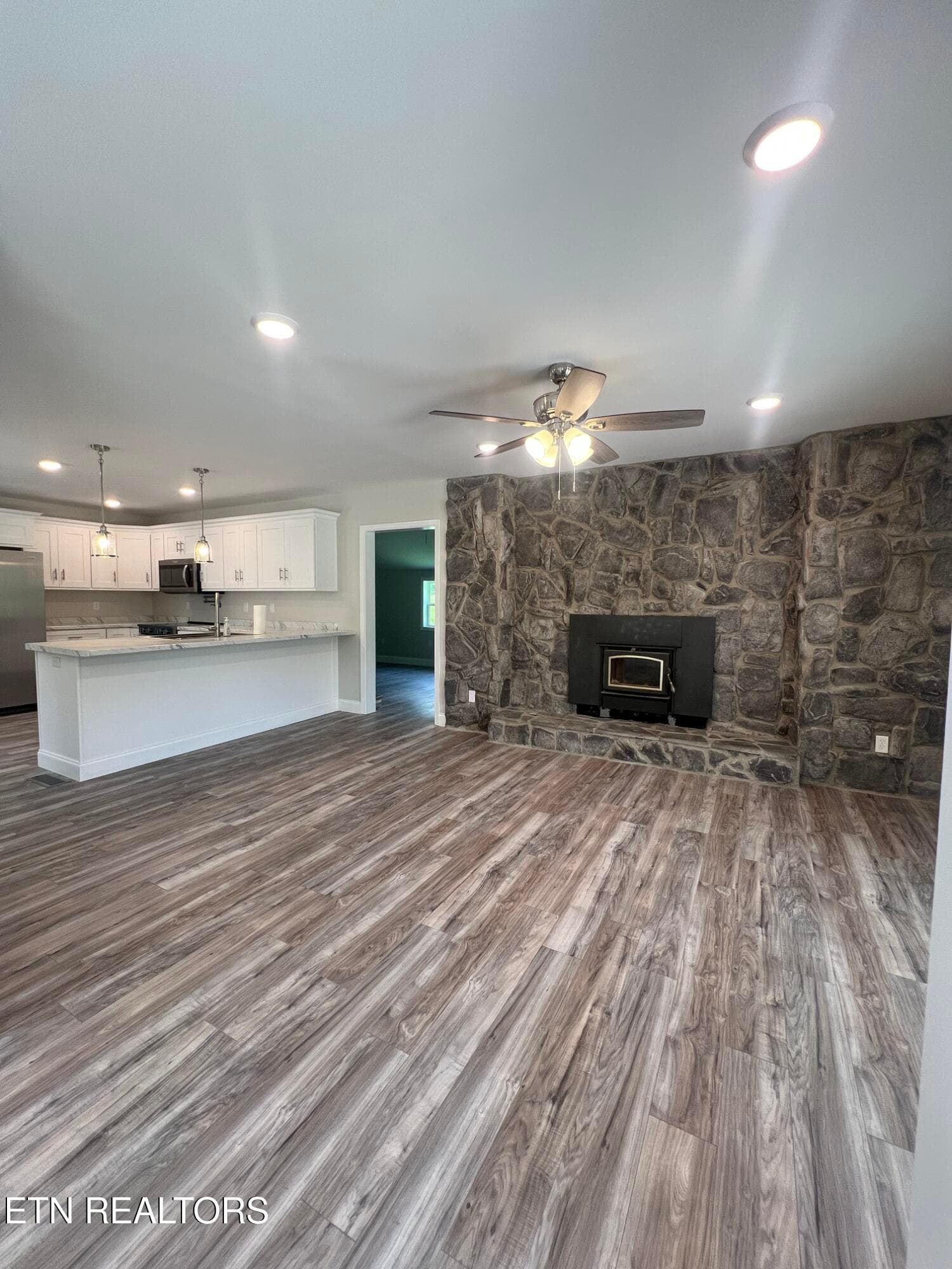 311 Jane Way Ln - 311 Jane Way Lane, Jacksboro, TN 37757, Jacksboro