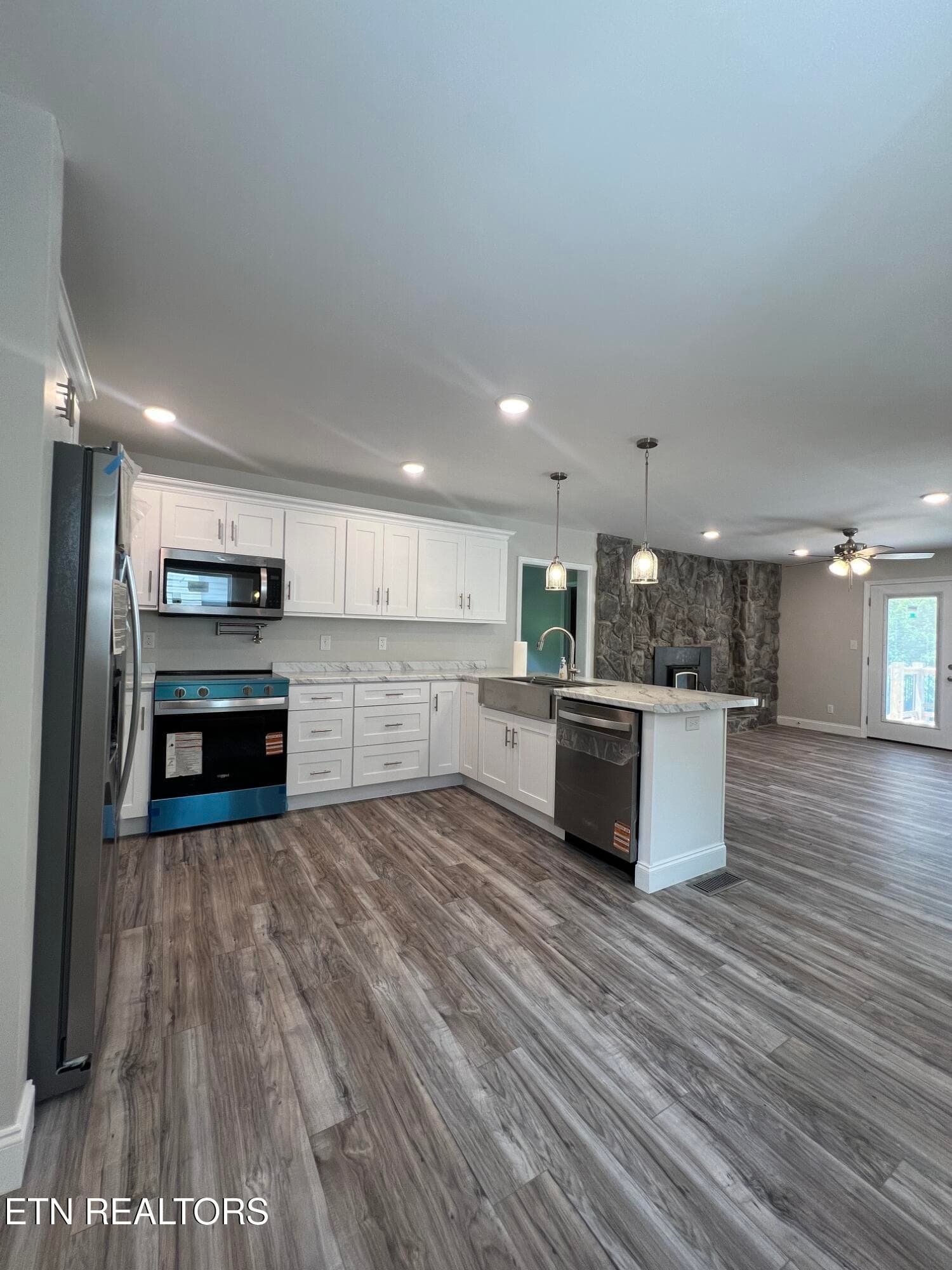 311 Jane Way Ln - 311 Jane Way Lane, Jacksboro, TN 37757, Jacksboro