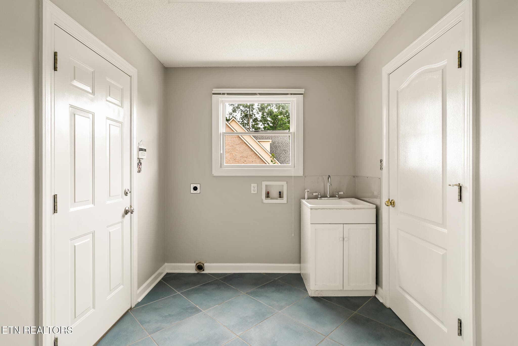 untitled-42 - 229 High Pointe Village Way, Kingston, TN 37763, Kingston