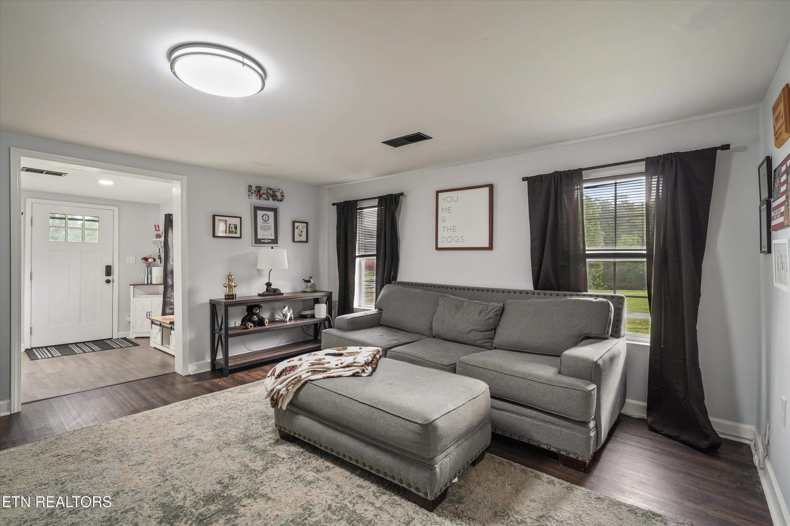 Living room - 119 Springhouse Rd, Powell, TN 37849, Powell
