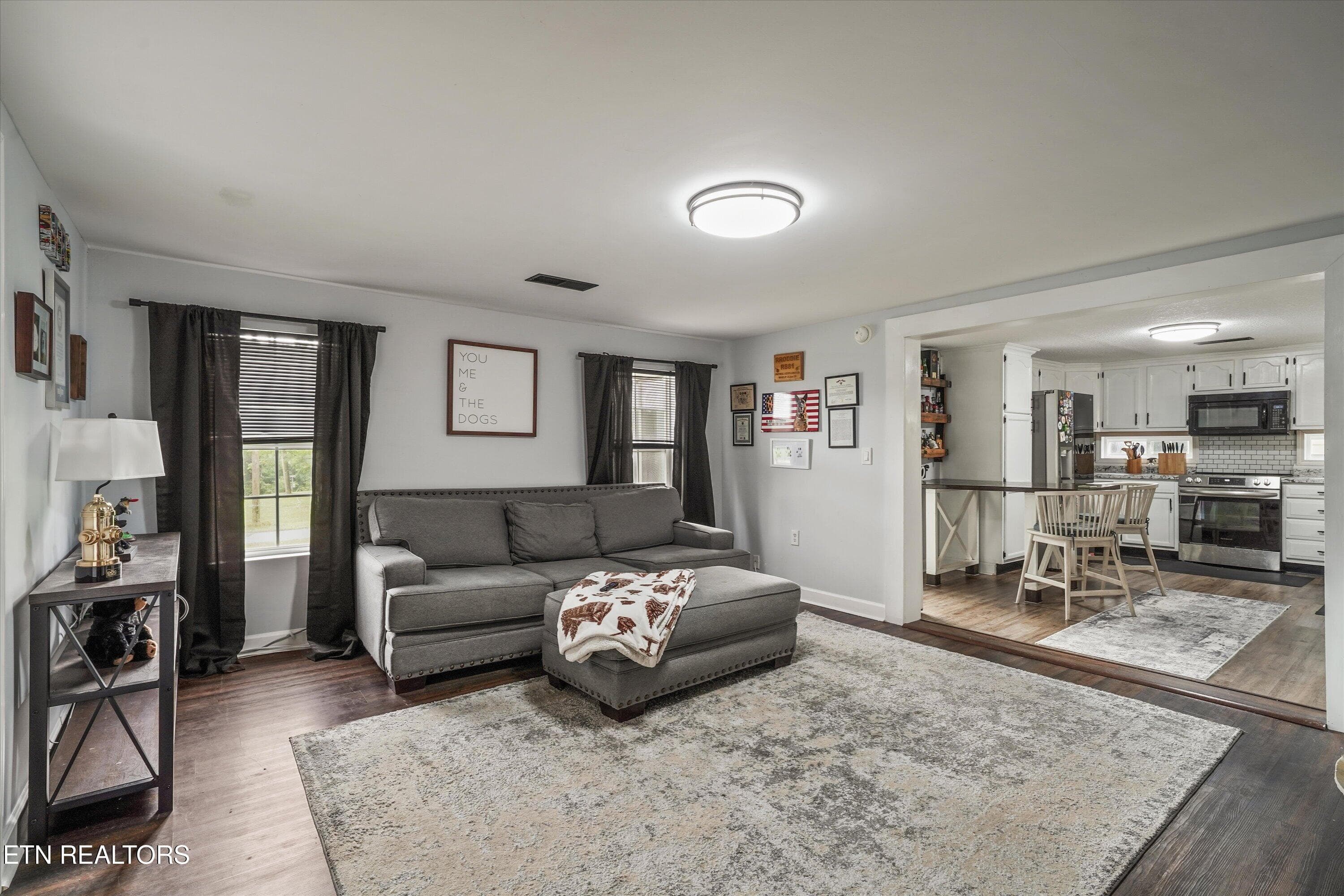 Living room - 119 Springhouse Rd, Powell, TN 37849, Powell