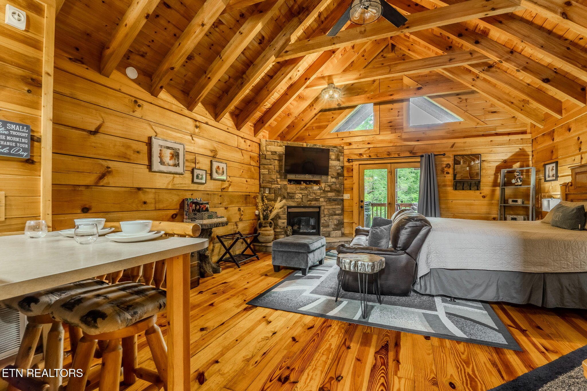 14-web-or-mls-505-hoot-owl-way - 505 Hoot Owl Way, Gatlinburg, TN 37738, Gatlinburg