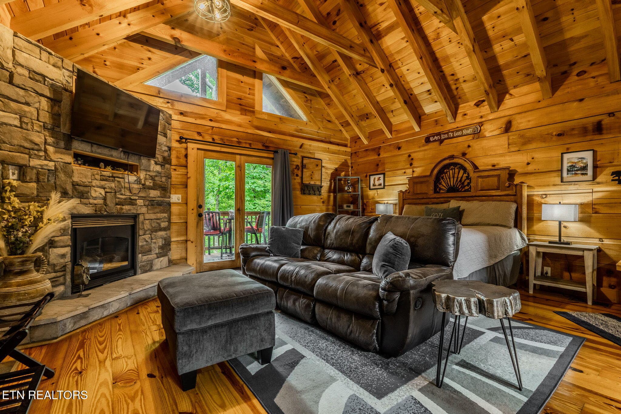 17-web-or-mls-505-hoot-owl-way - 505 Hoot Owl Way, Gatlinburg, TN 37738, Gatlinburg