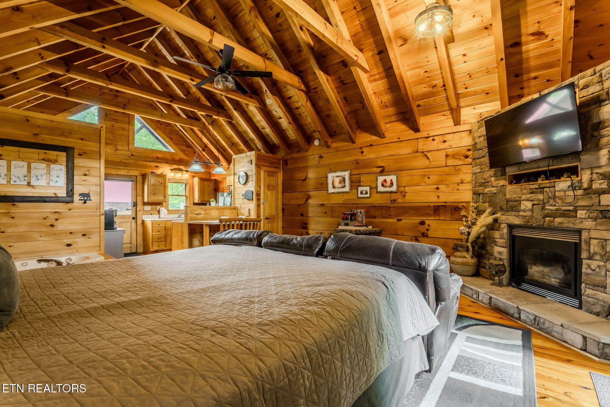 19-web-or-mls-505-hoot-owl-way - 505 Hoot Owl Way, Gatlinburg, TN 37738, Gatlinburg