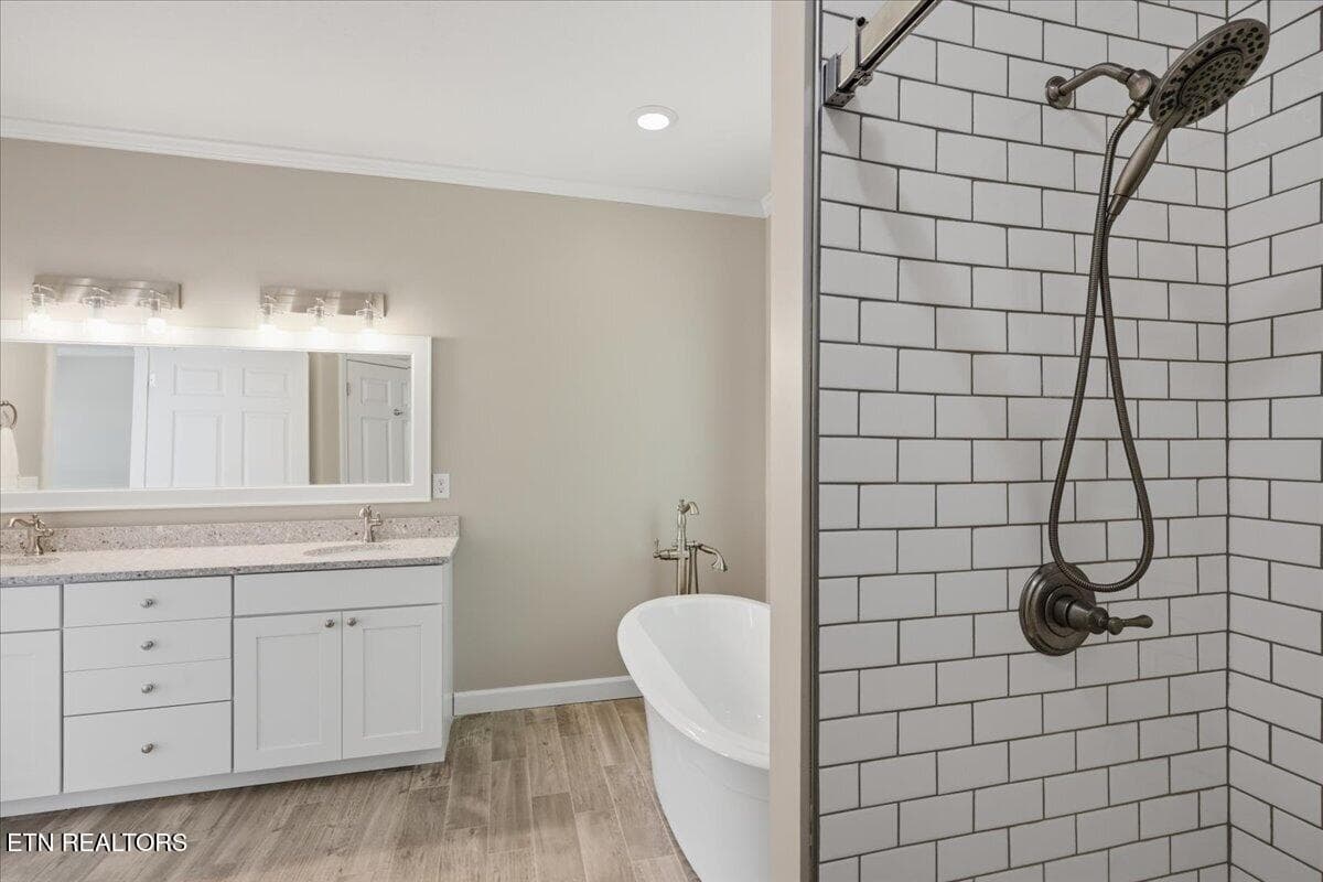 Primary Bath - 4094 Davis Ford Rd, Maryville, TN 37804