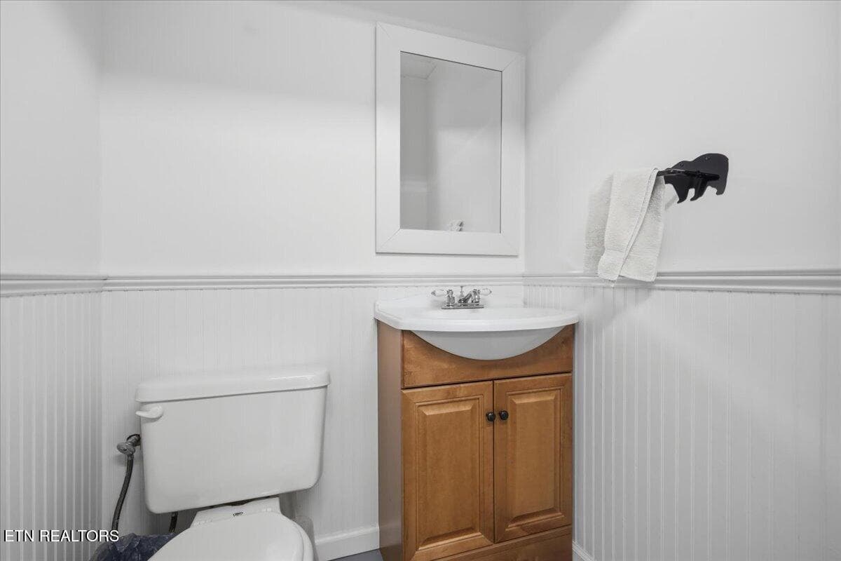 Half Bath - 4094 Davis Ford Rd, Maryville, TN 37804