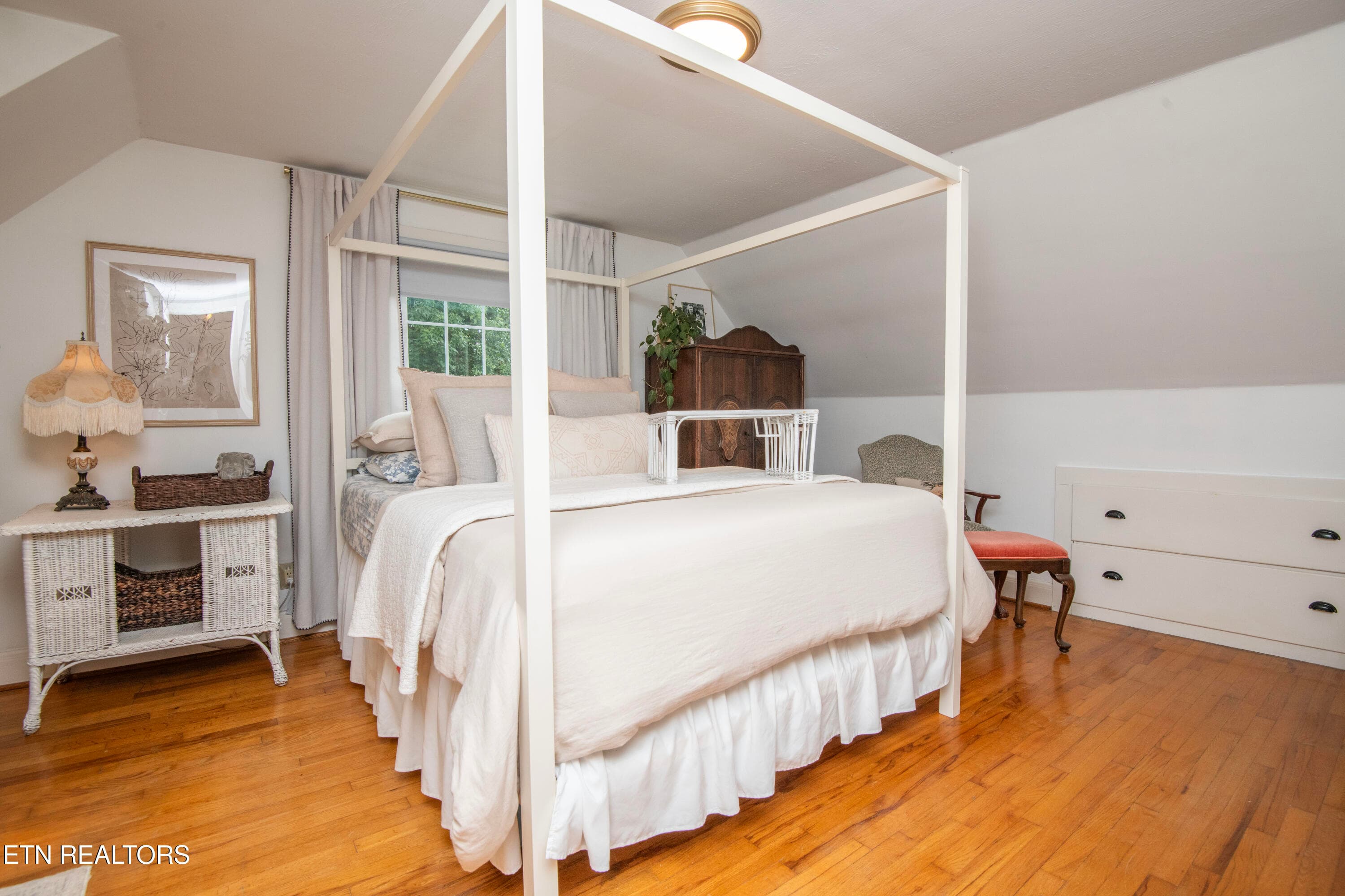 bed 4 - 6809 Nubbin Ridge Drive, Knoxville, TN 37919