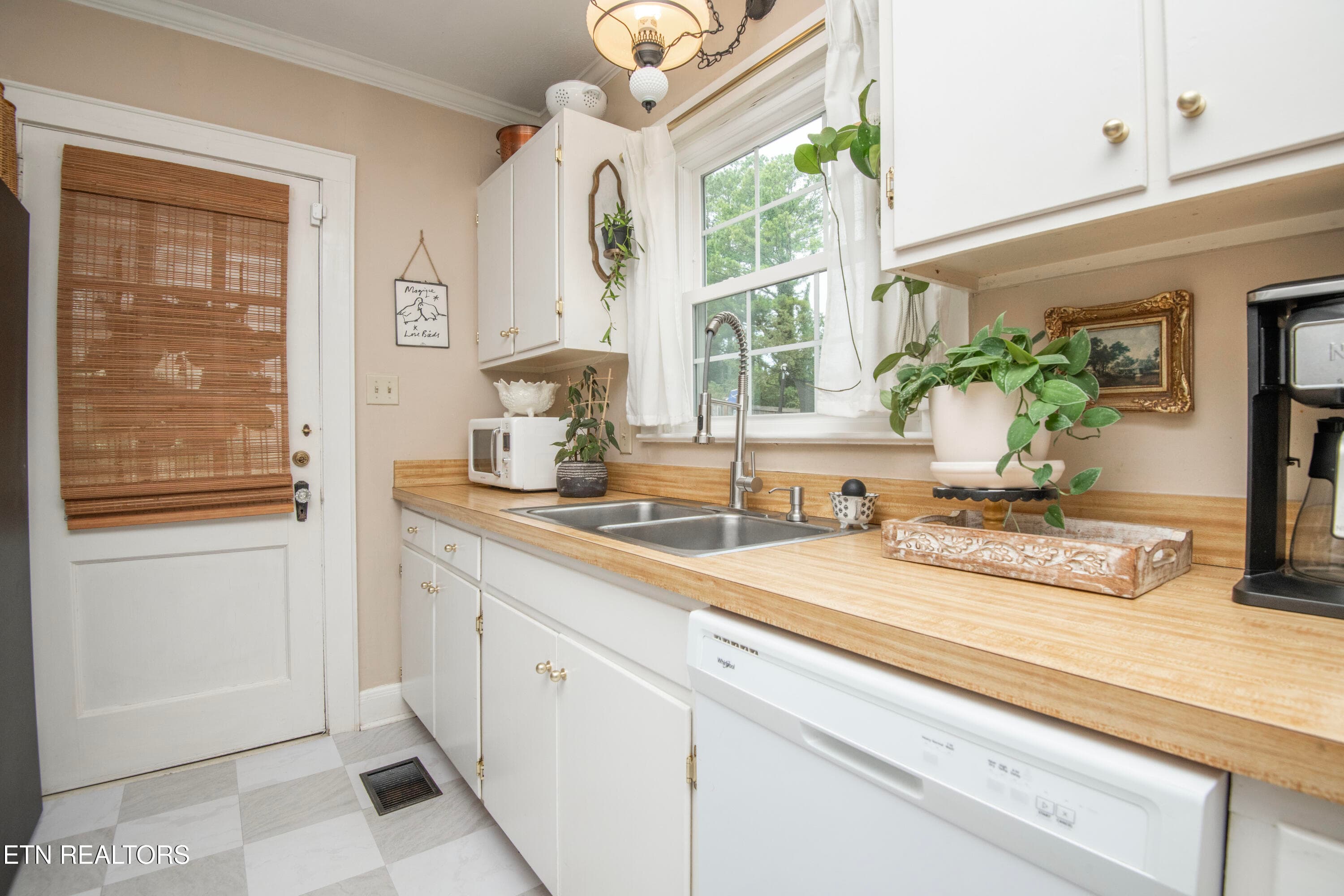 kitchen 1 - 6809 Nubbin Ridge Drive, Knoxville, TN 37919