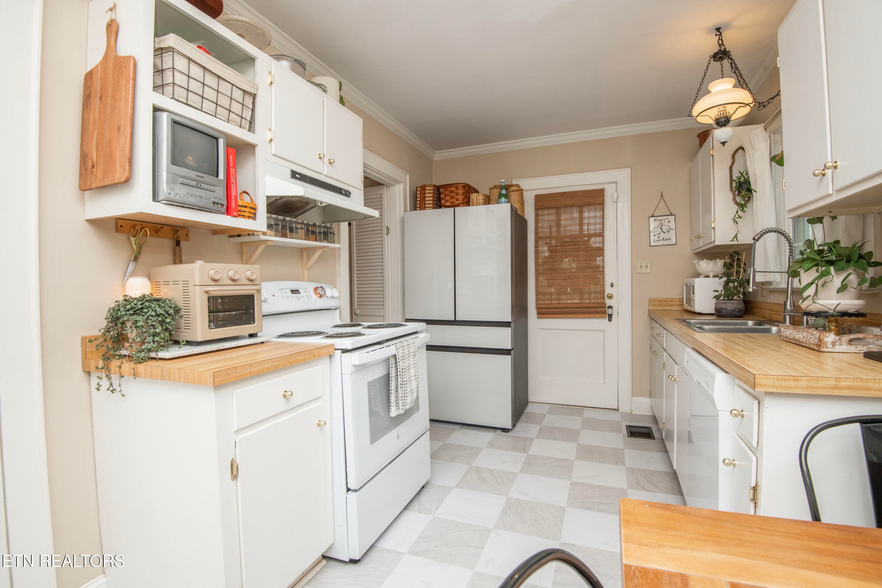 kitchen 2 - 6809 Nubbin Ridge Drive, Knoxville, TN 37919