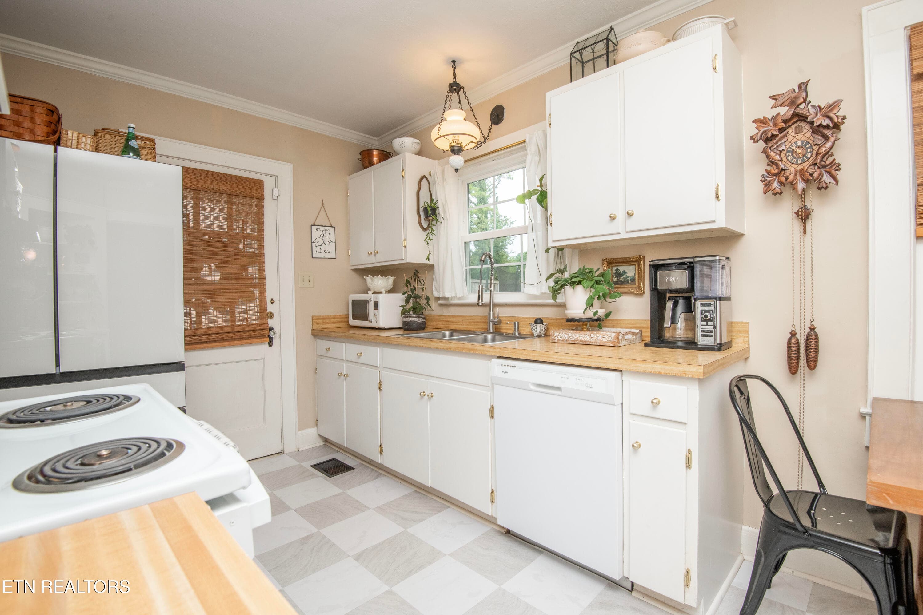 kitchen 3 - 6809 Nubbin Ridge Drive, Knoxville, TN 37919