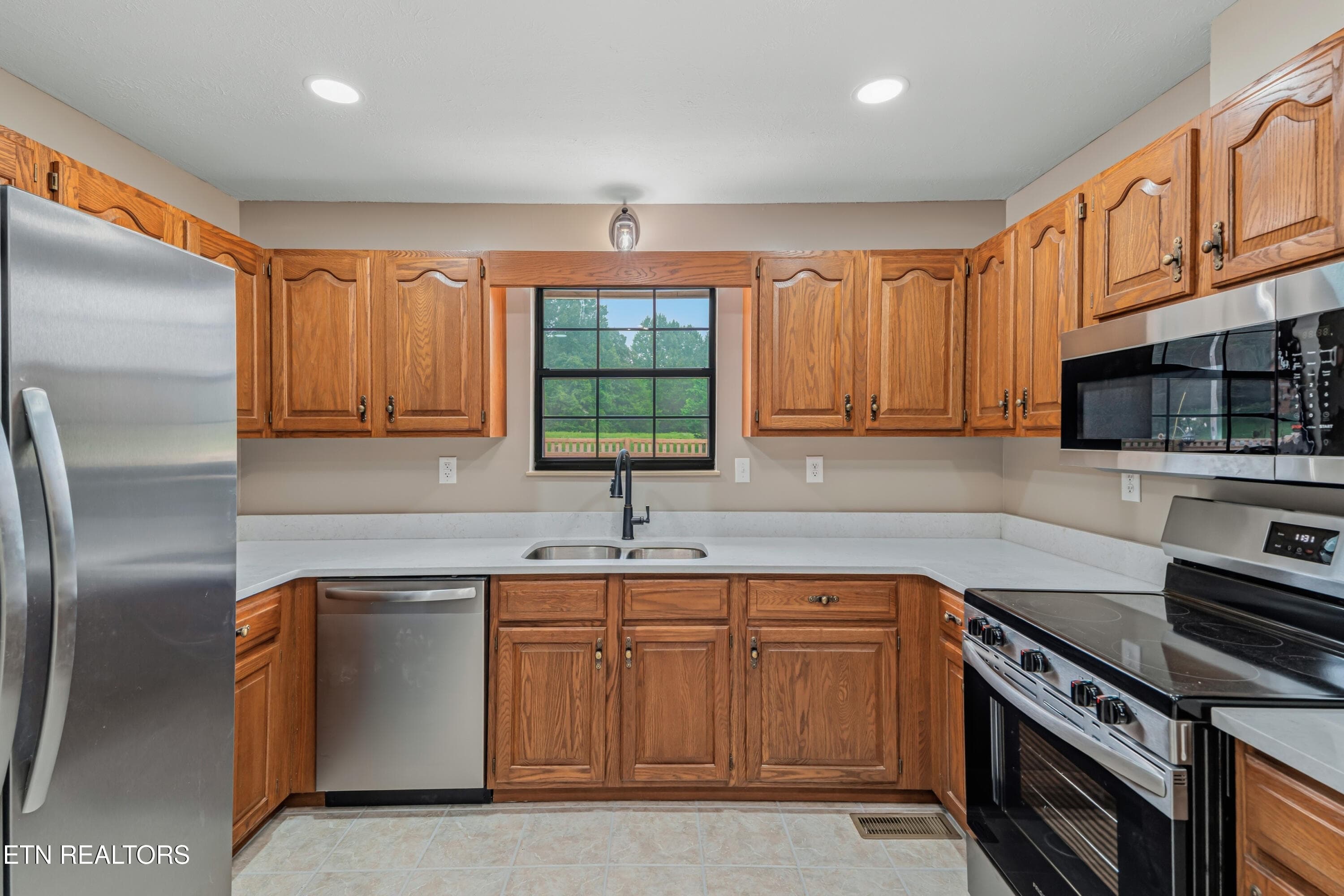 394 Pattie Gap Road-24 - 394 Pattie Gap Rd, Philadelphia, TN 37846, Philadelphia