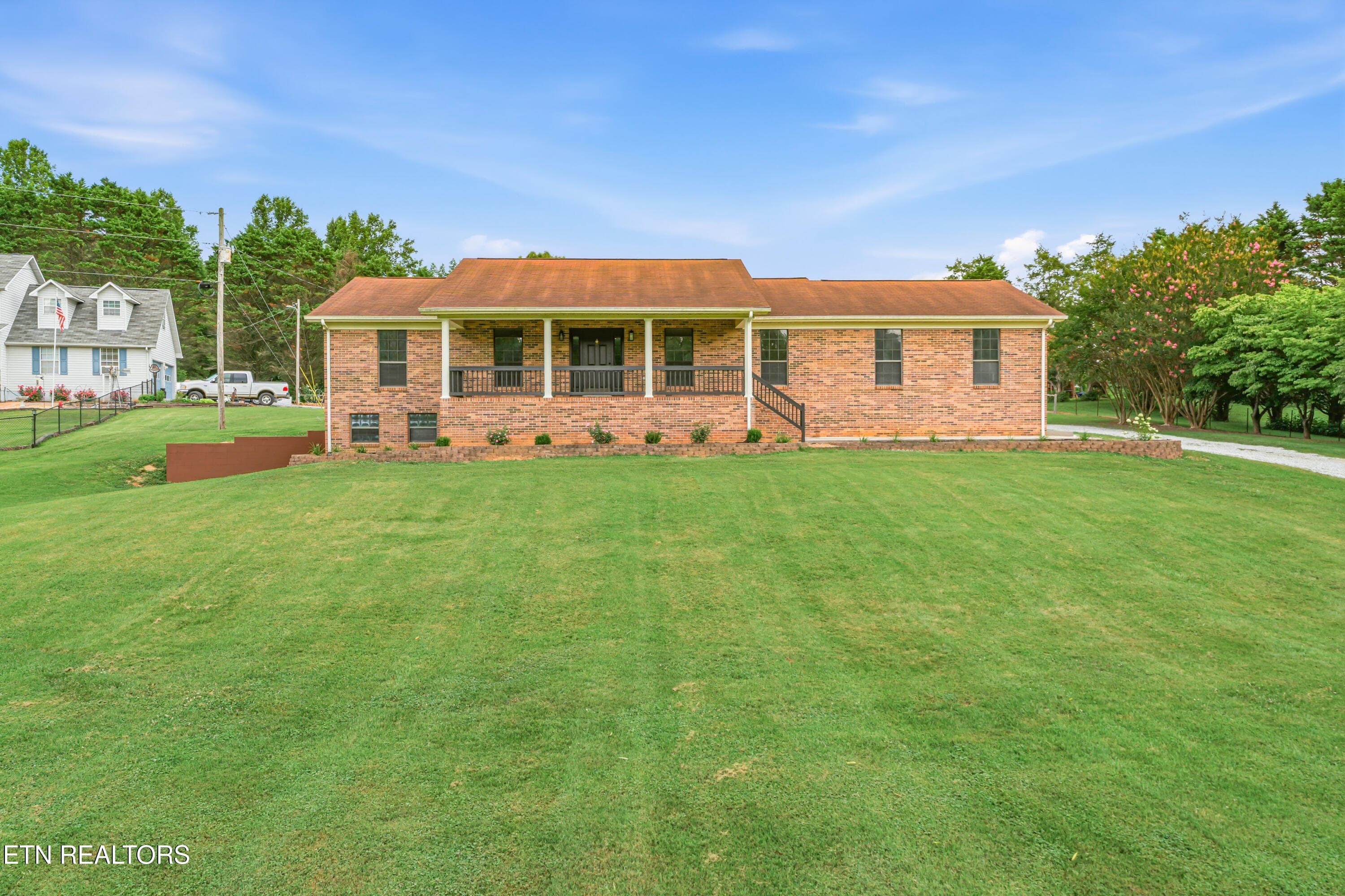 394 Pattie Gap Road-2 - 394 Pattie Gap Rd, Philadelphia, TN 37846, Philadelphia
