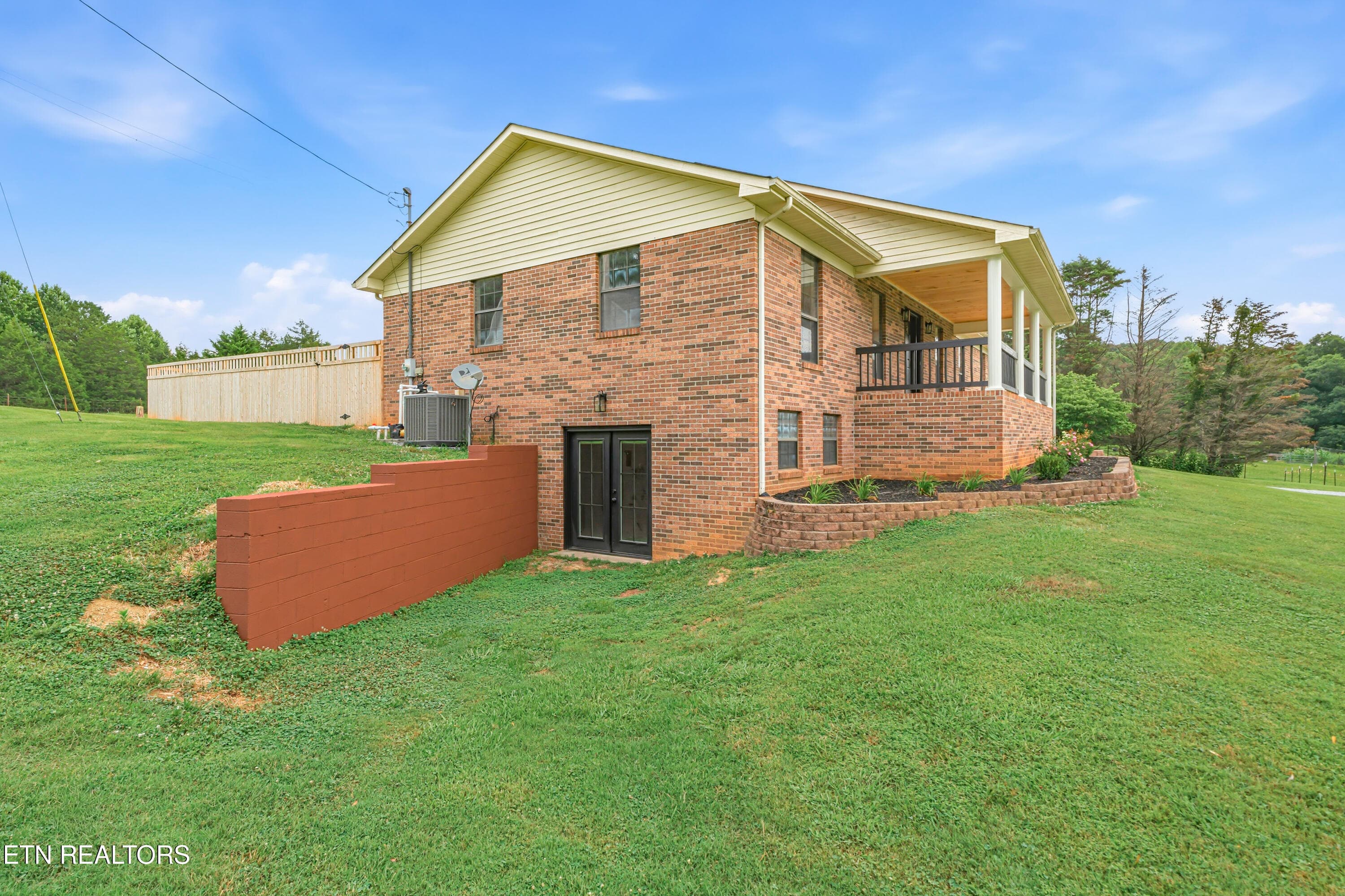 394 Pattie Gap Road - 394 Pattie Gap Rd, Philadelphia, TN 37846, Philadelphia
