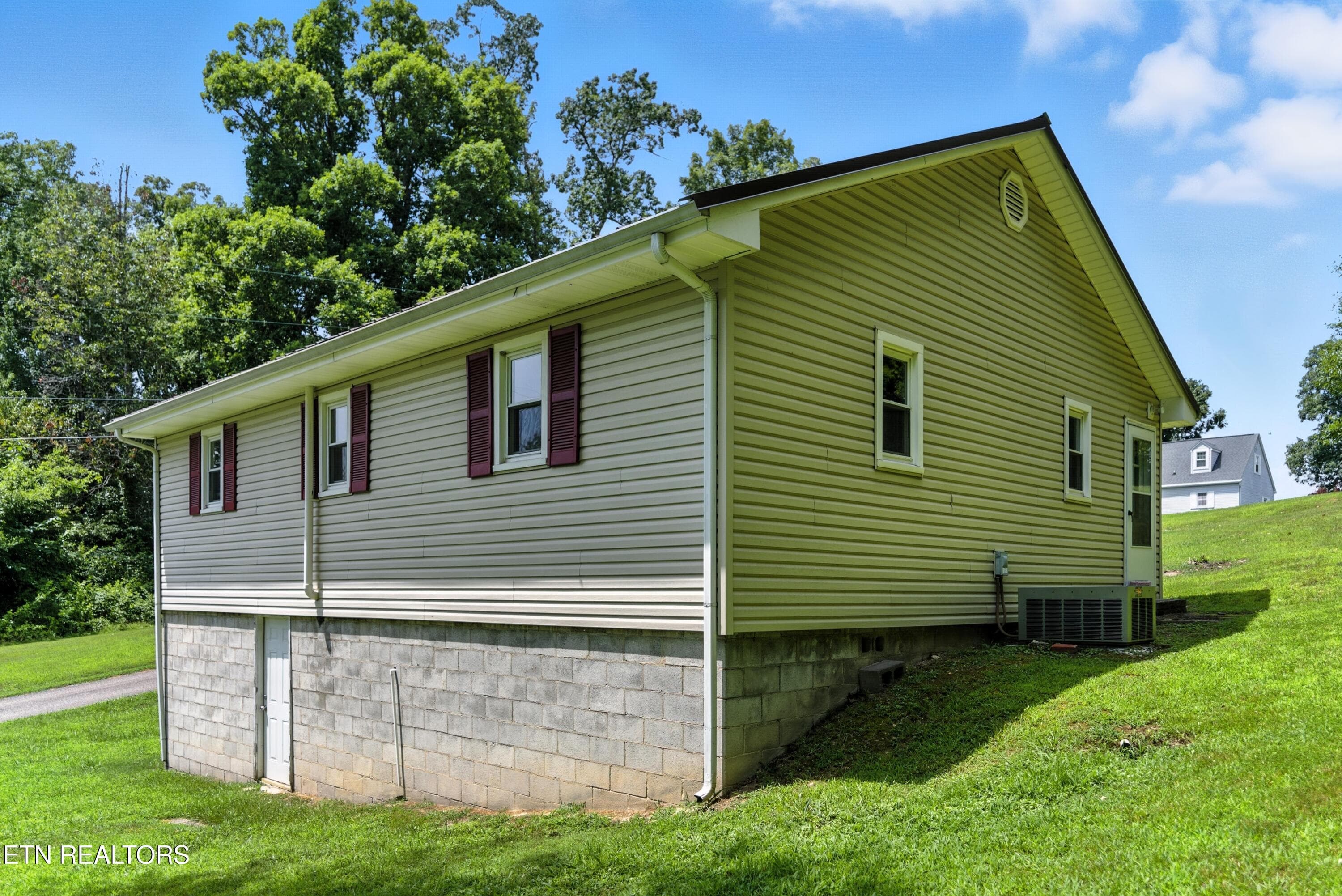 Photo Jul 23 2025, 12 41 43 AM (14) (1) - 128 Barnes Lane, Strawberry Plains, TN 37871, Strawberry Plains