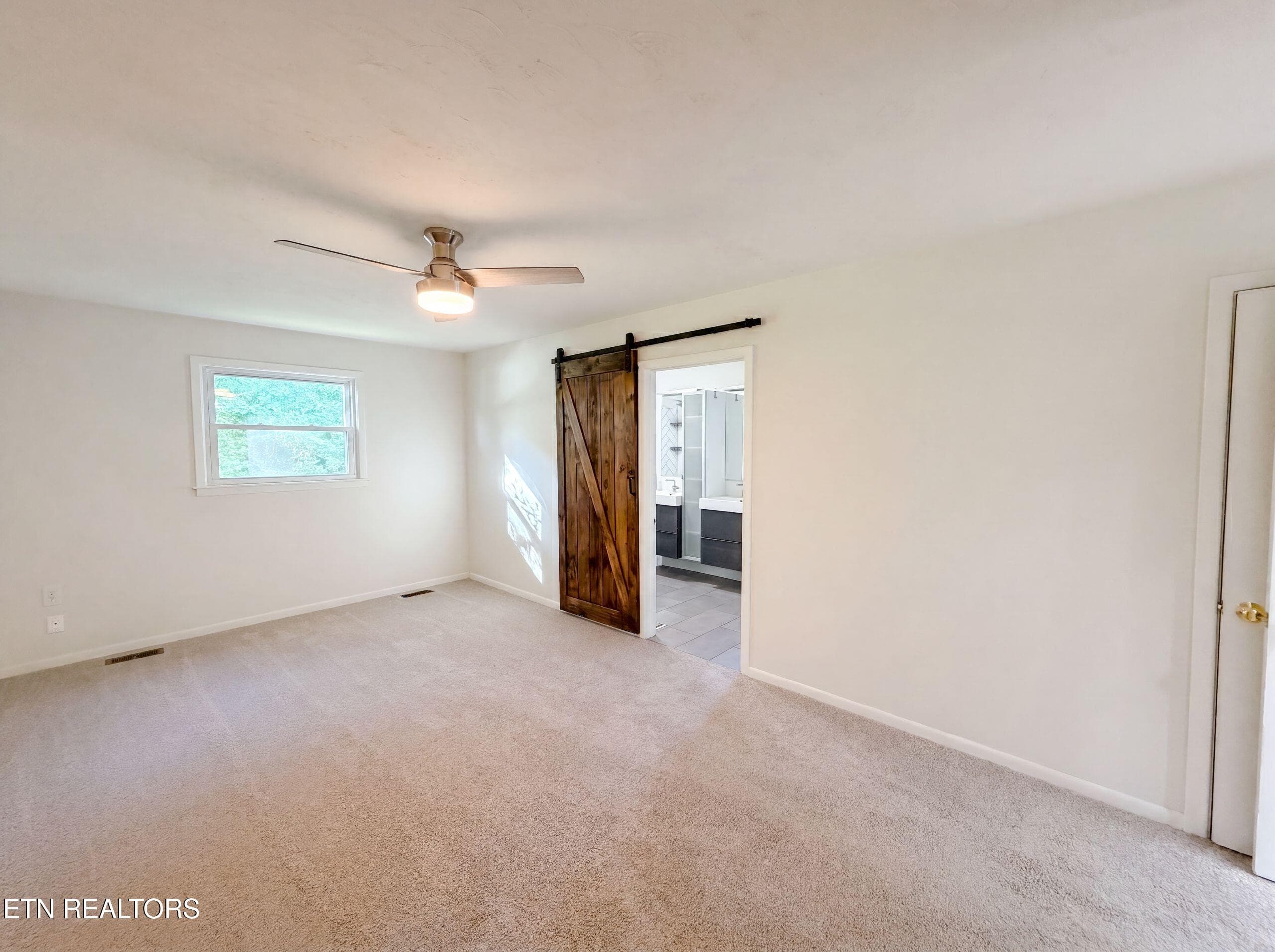 listing_12 - 1017 Morrell Rd, Knoxville, TN 37919