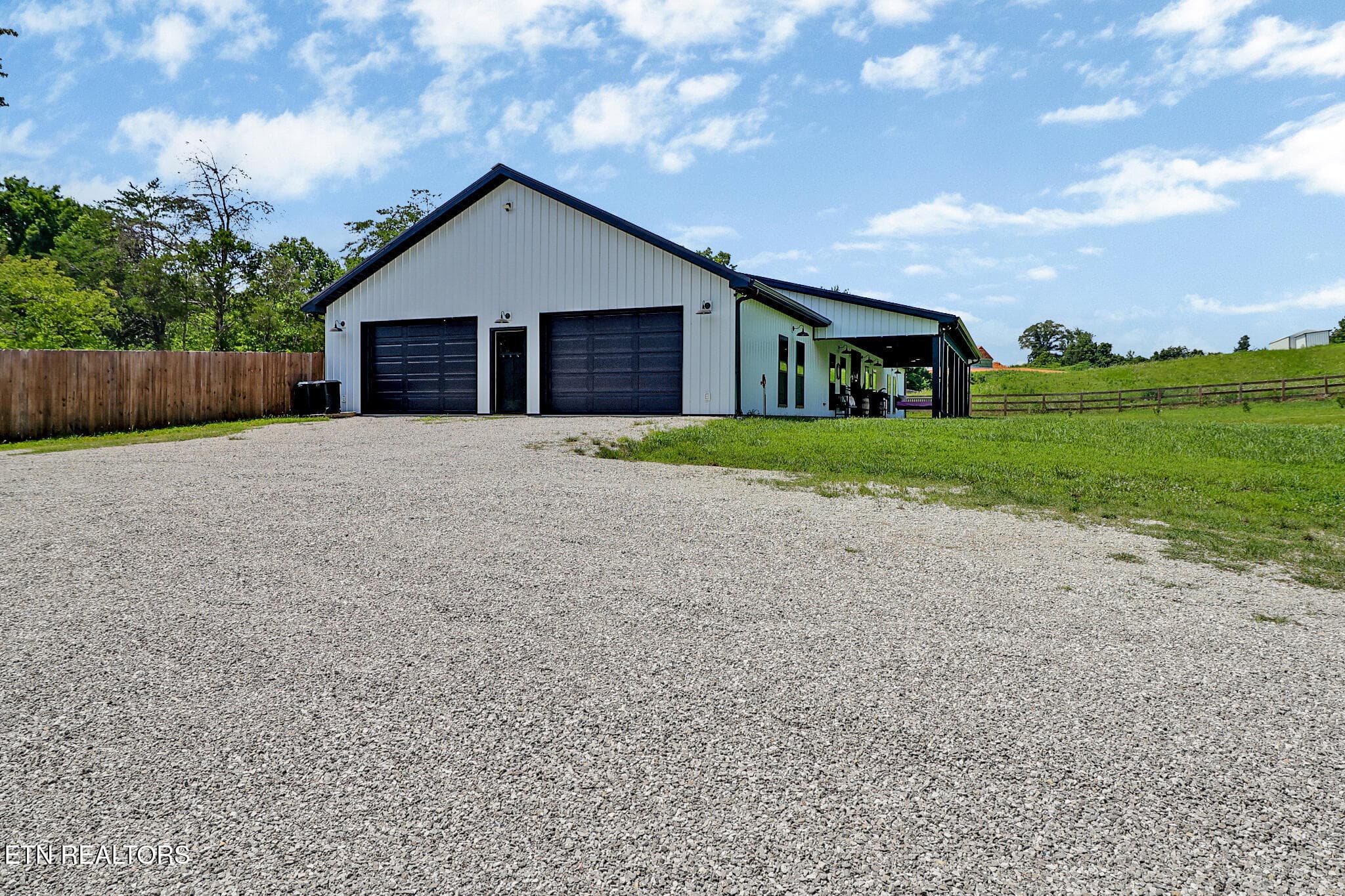 n44a5829-n44a5833 - 2175 N Lick Creek Rd, Byrdstown, TN 38549, Byrdstown