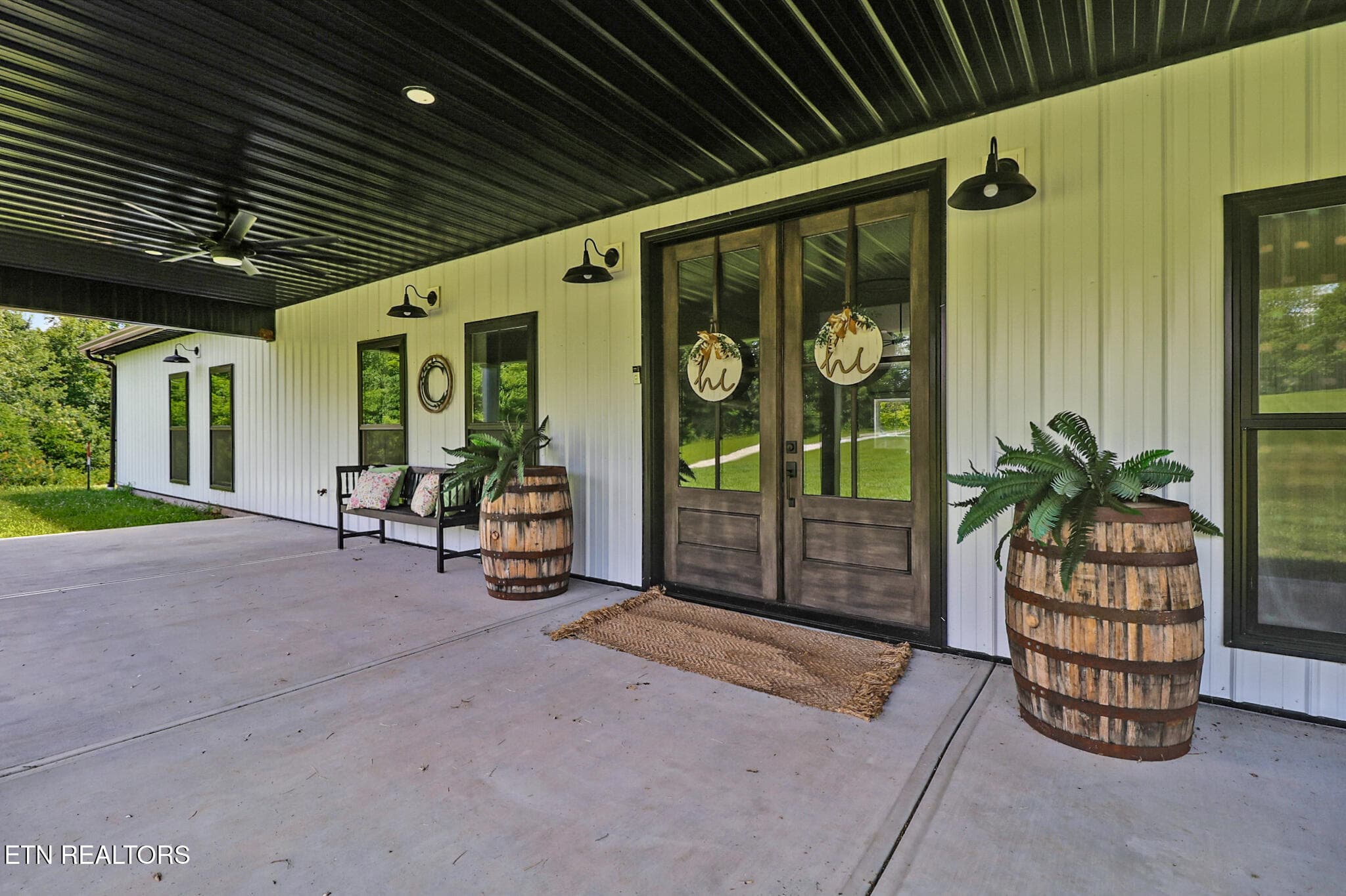 2175 N Lick Creek Rd, Byrdstown, TN 38549