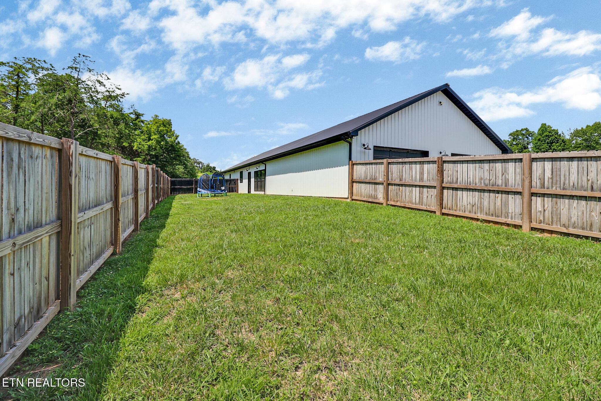 n44a5844-n44a5848 - 2175 N Lick Creek Rd, Byrdstown, TN 38549, Byrdstown