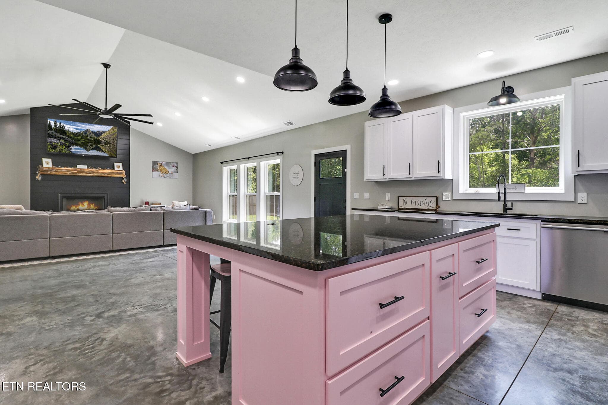 n44a5949-n44a5953_optional - 2175 N Lick Creek Rd, Byrdstown, TN 38549, Byrdstown