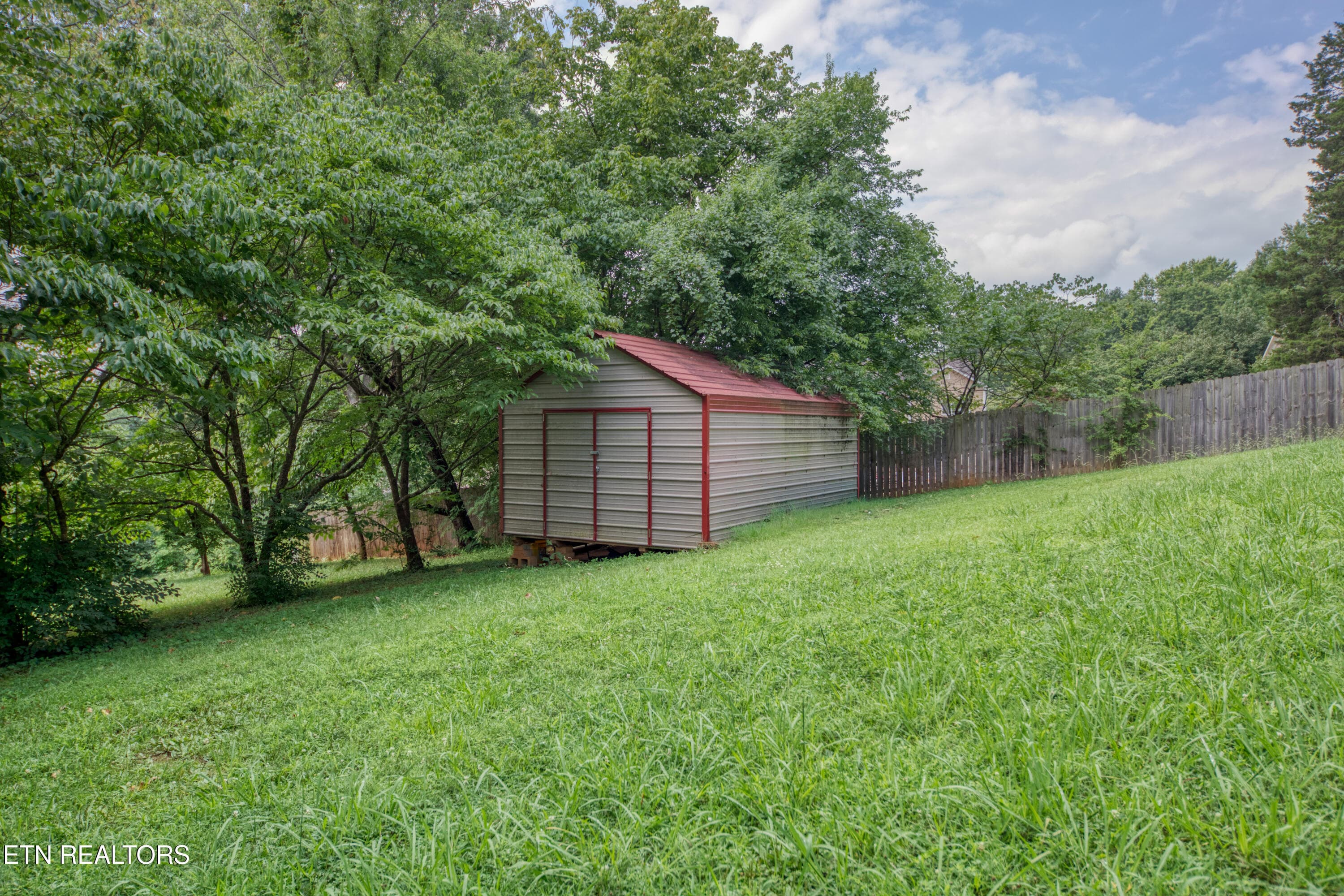 Large Storage - 12516 Pony Express Drive, Knoxville, TN 37934, Knoxville