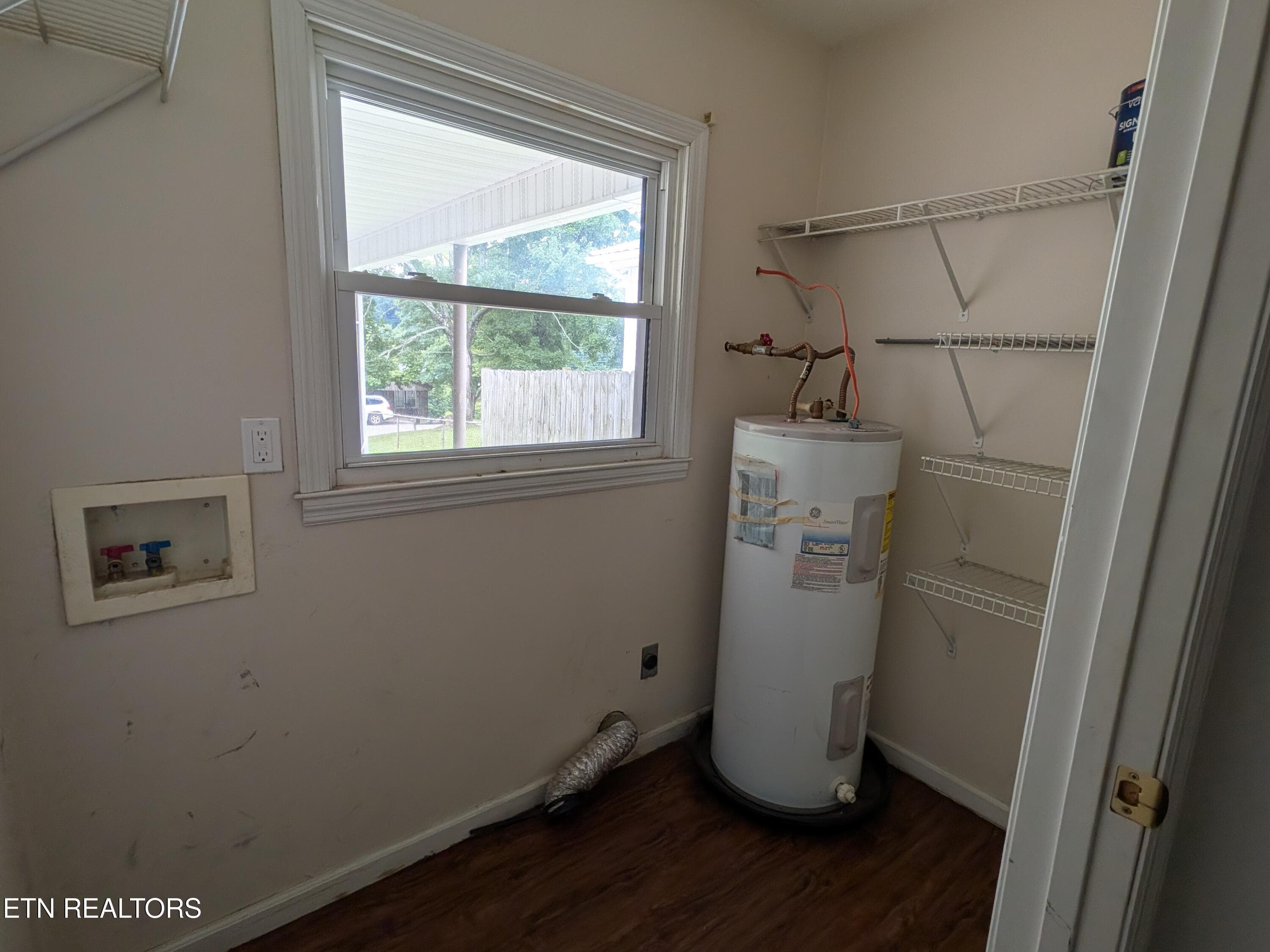 13 utilitiy - 712 W Walden St, LaFollette, TN 37766, LaFollette