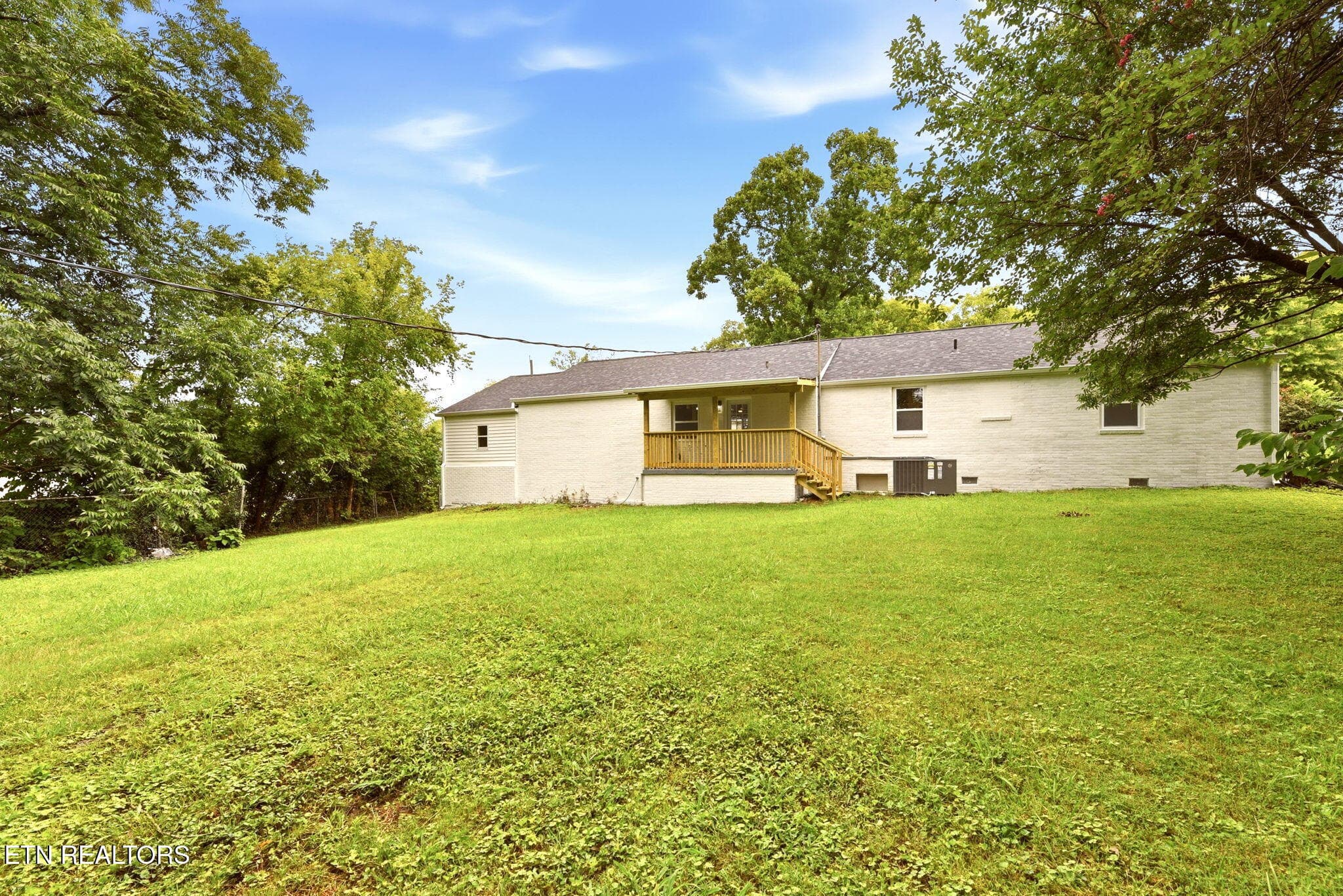 34-web-or-mls-EGlnwd2406 (5) - 2406 E Glenwood Ave, Knoxville, TN 37917, Knoxville