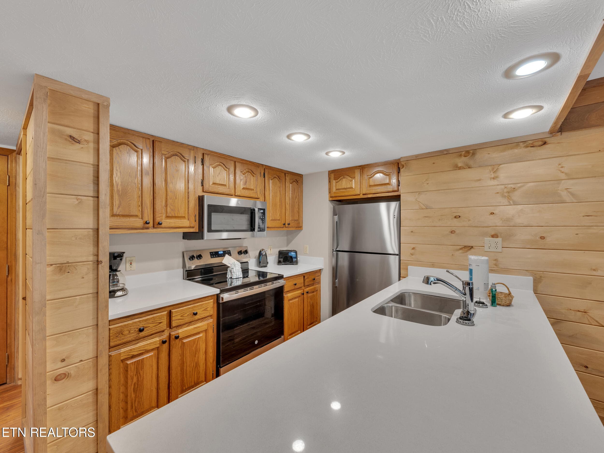 16_15 - 2733 Timber Way, Pigeon Forge, TN 37863
